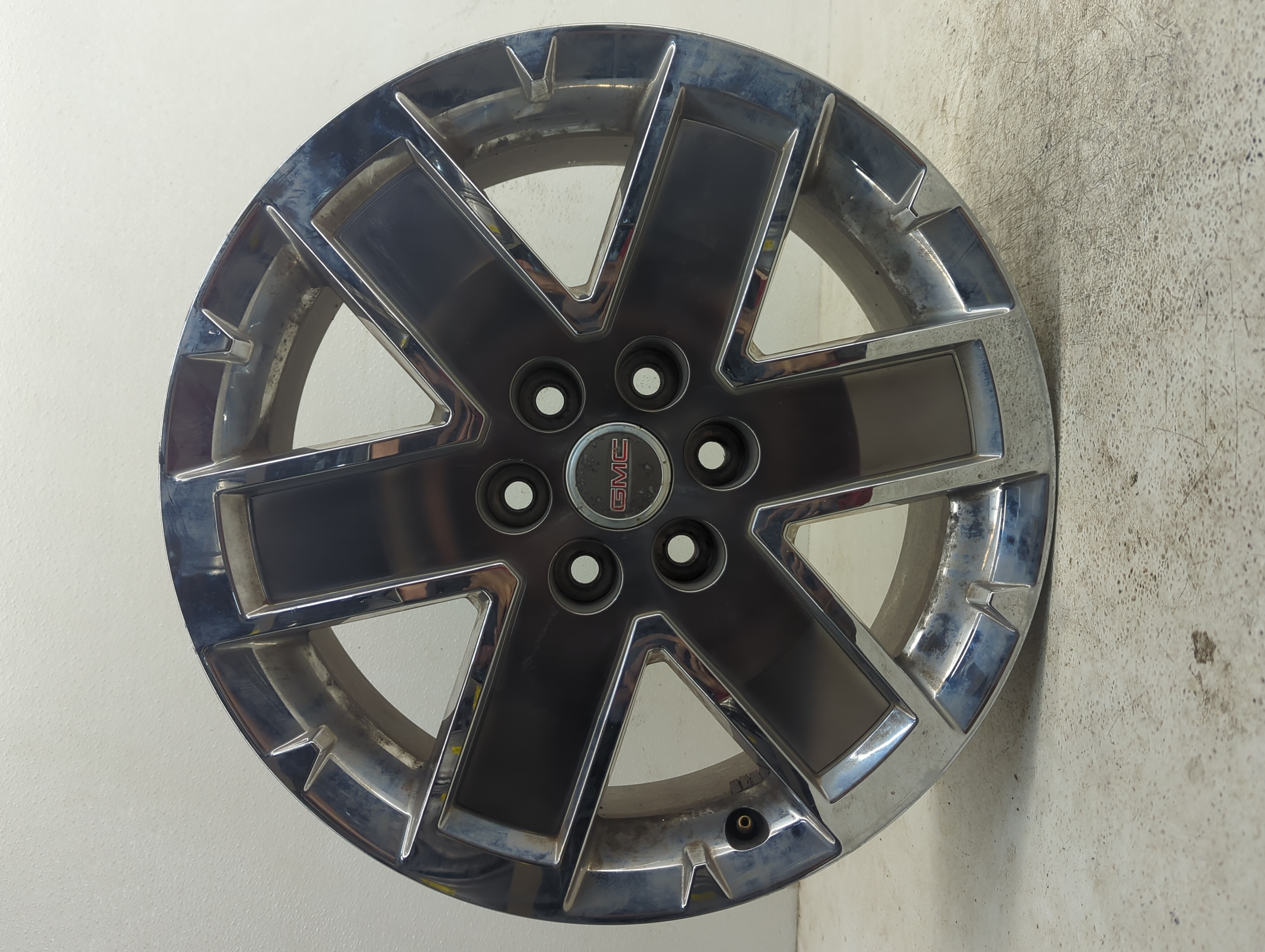 2010-2011 Gmc Acadia Oem Wheel Rim 1154369 - Oemusedautoparts1.com