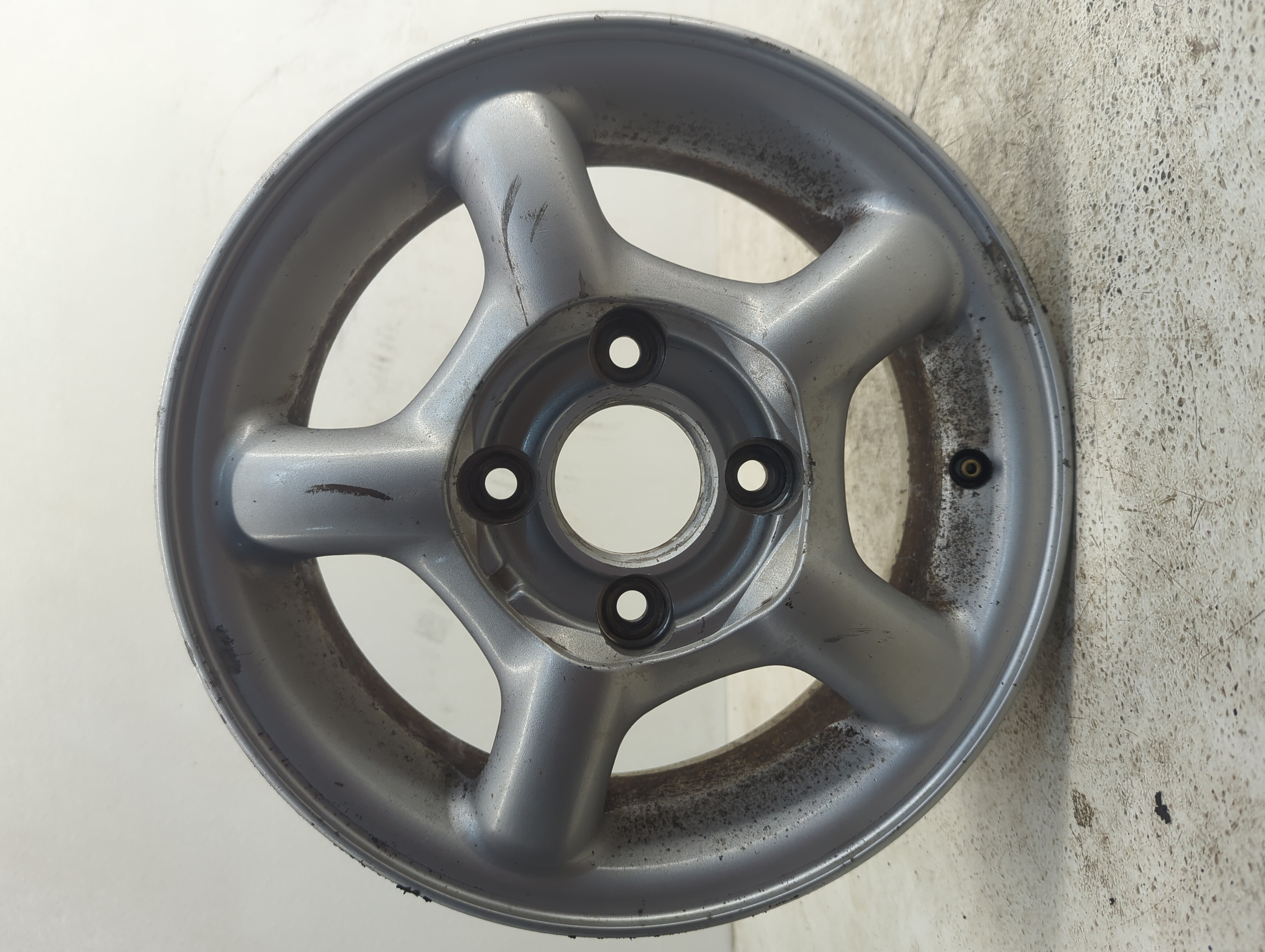 1995-1997 Hyundai Sonata Oem Wheel Rim 1155124 - Oemusedautoparts1.com