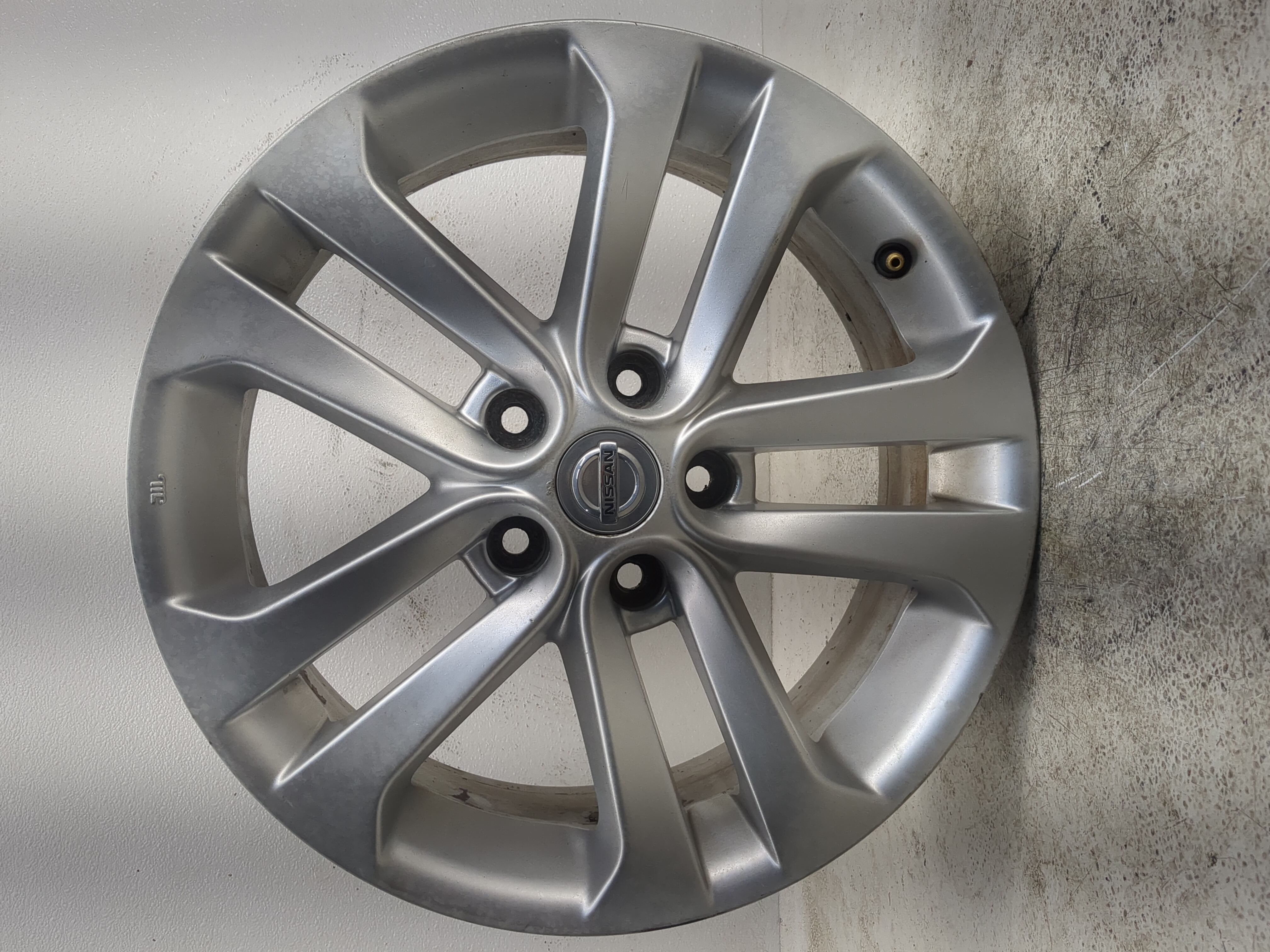2011-2016 Nissan Juke Oem Wheel Rim 1157648 - Oemusedautoparts1.com