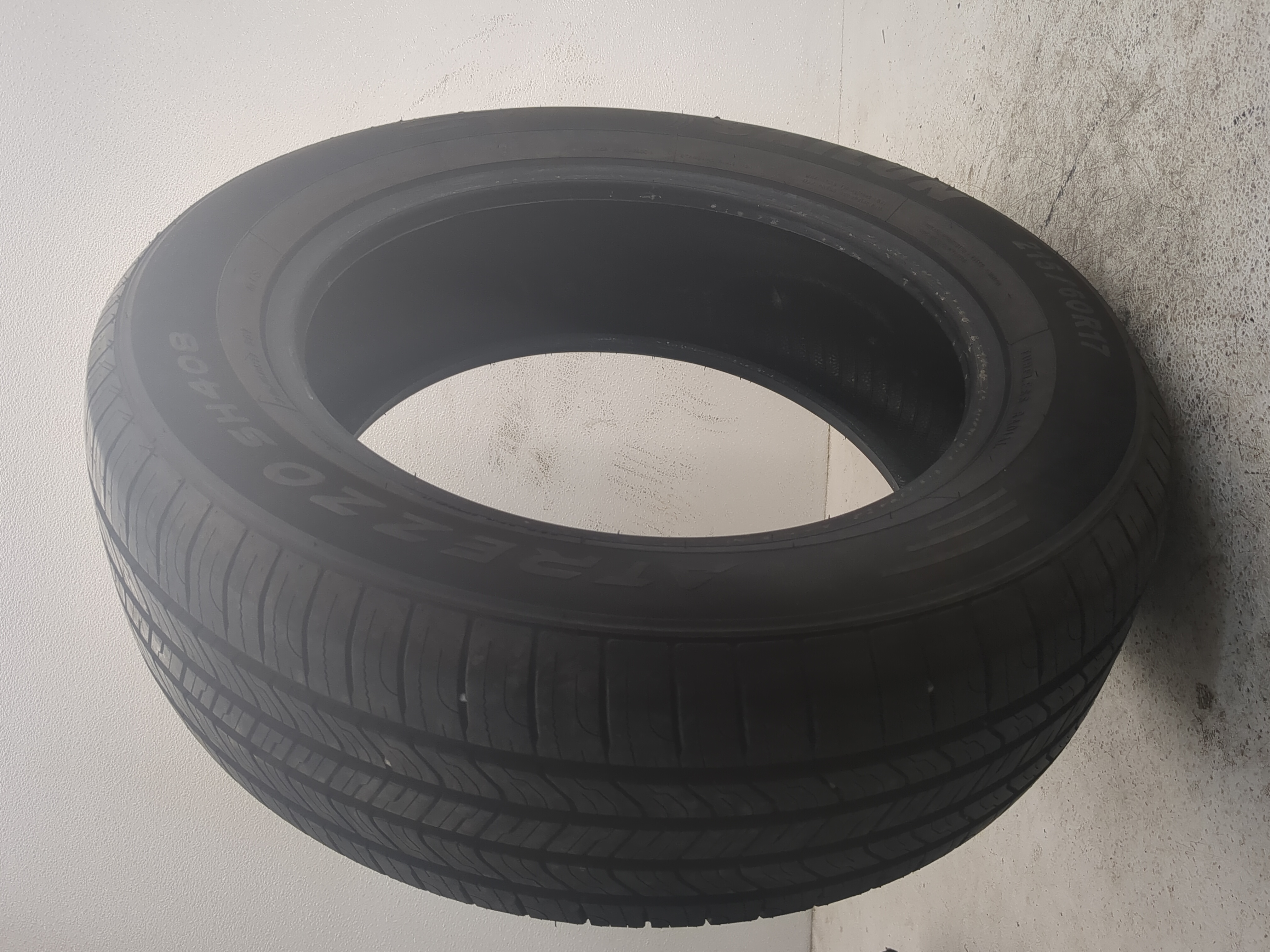 Used Tire 215/60R17 SAILUN ATREZZO SH408 96T - Tread Depth 10/32 - Oemusedautoparts1.com