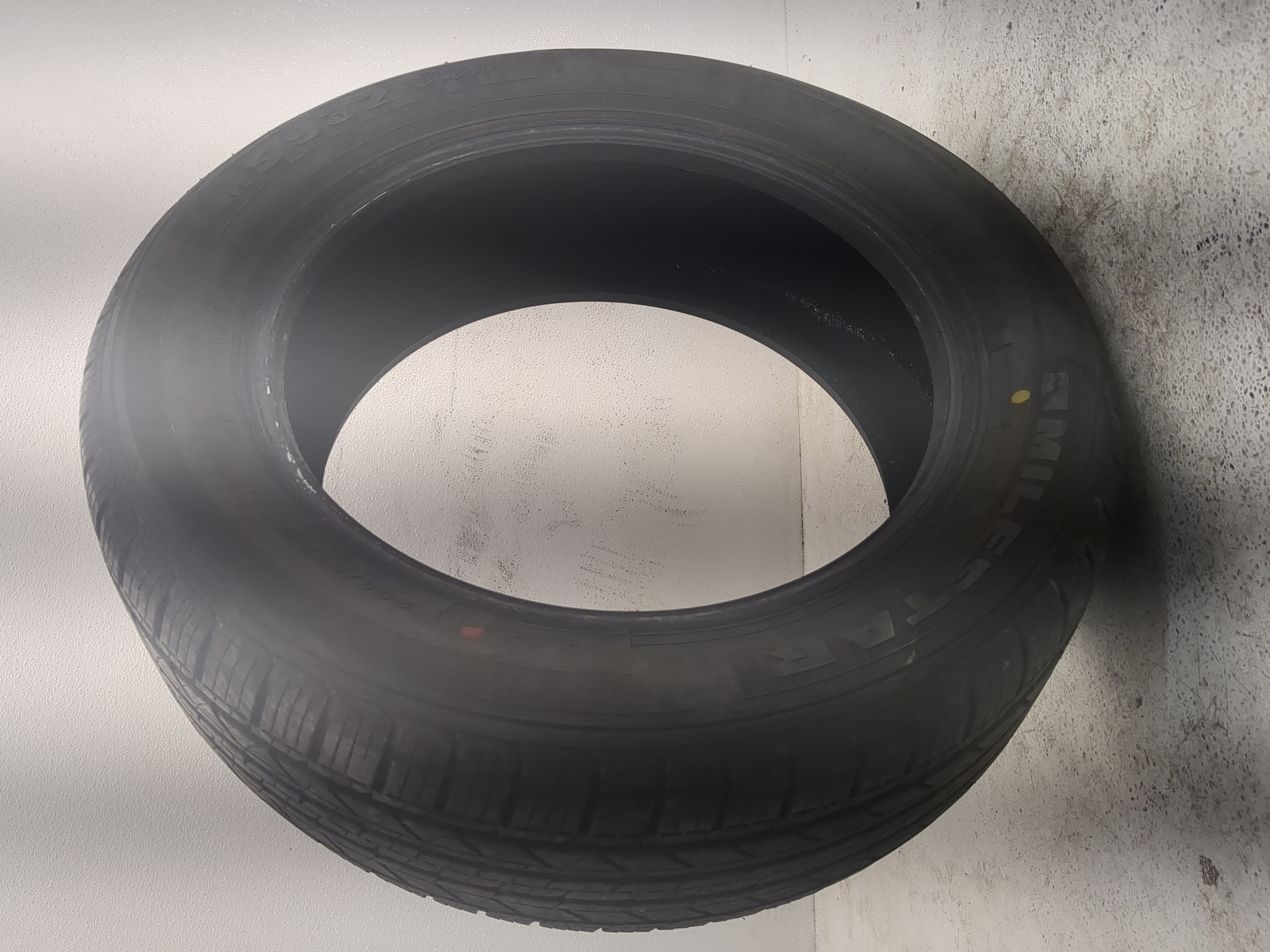 Used Tire 205/55R16 MILESTAR MS932 91V - Tread Depth 9.5/32 - Oemusedautoparts1.com