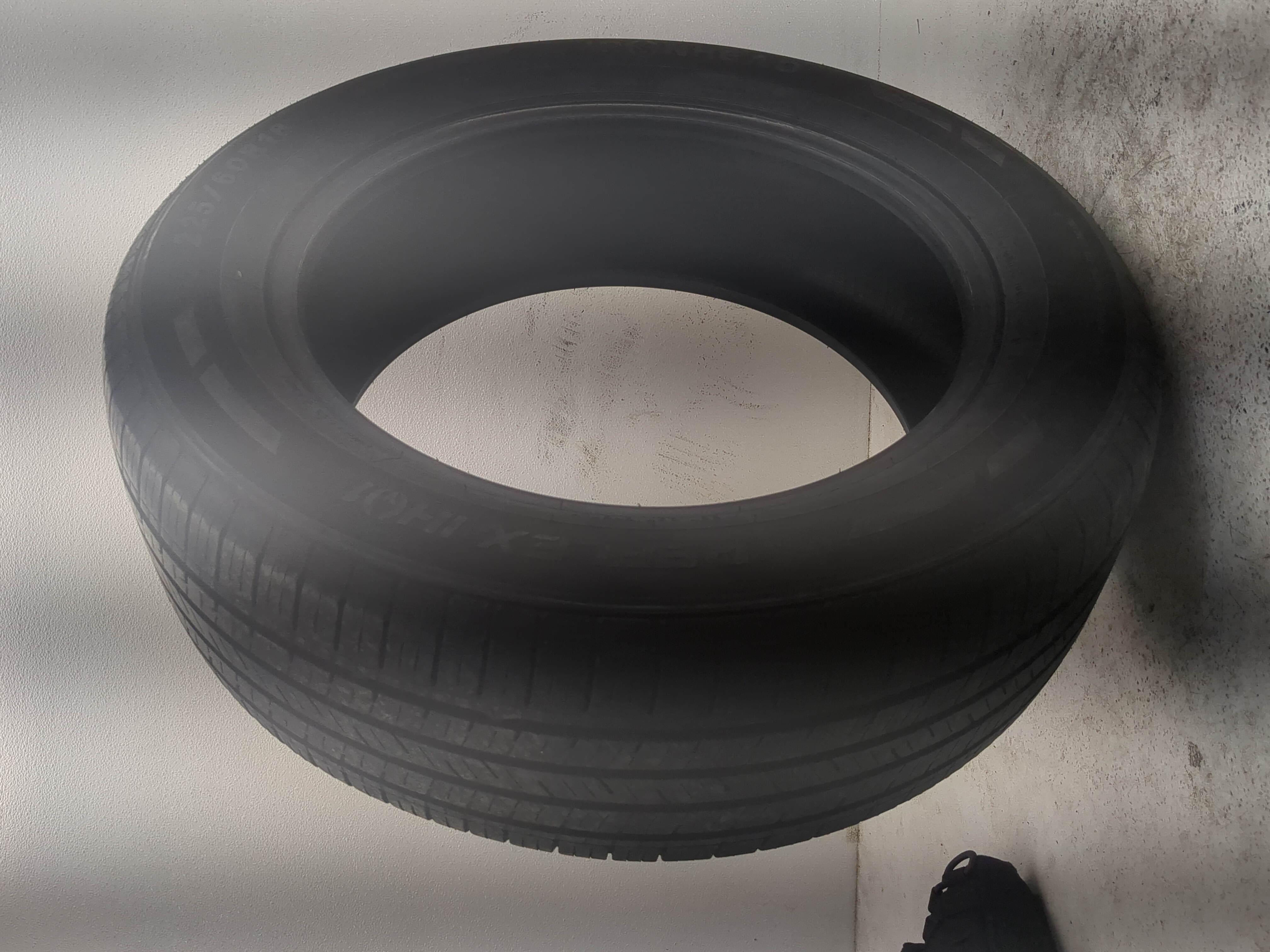 Used Tire 225/6R018 IRONHEAD REFLEX IHO1 100H - Tread Depth 7/32 - Oemusedautoparts1.com