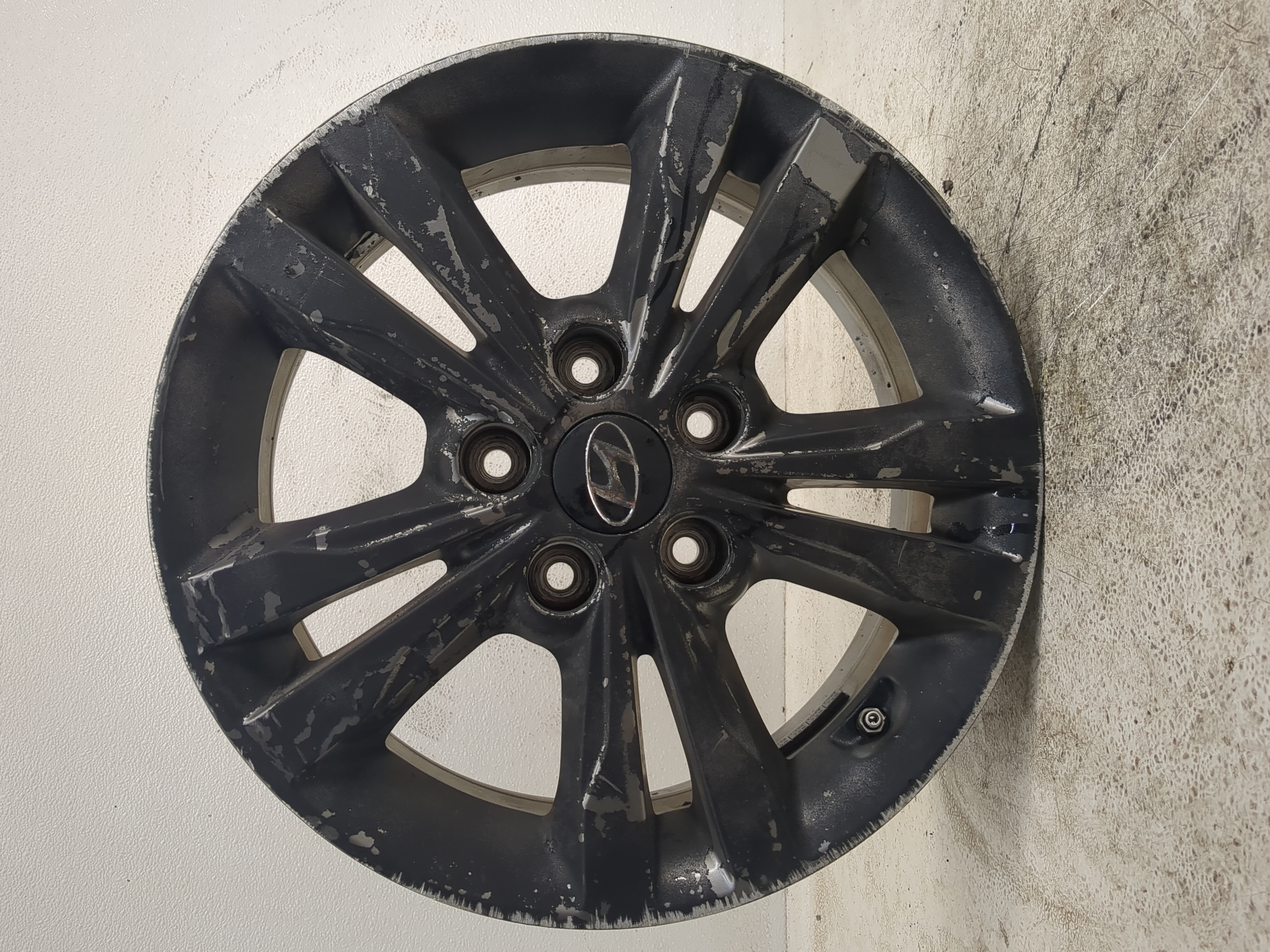 2017-2018 Hyundai Elantra Oem Wheel Rim Black 1159828 - Oemusedautoparts1.com