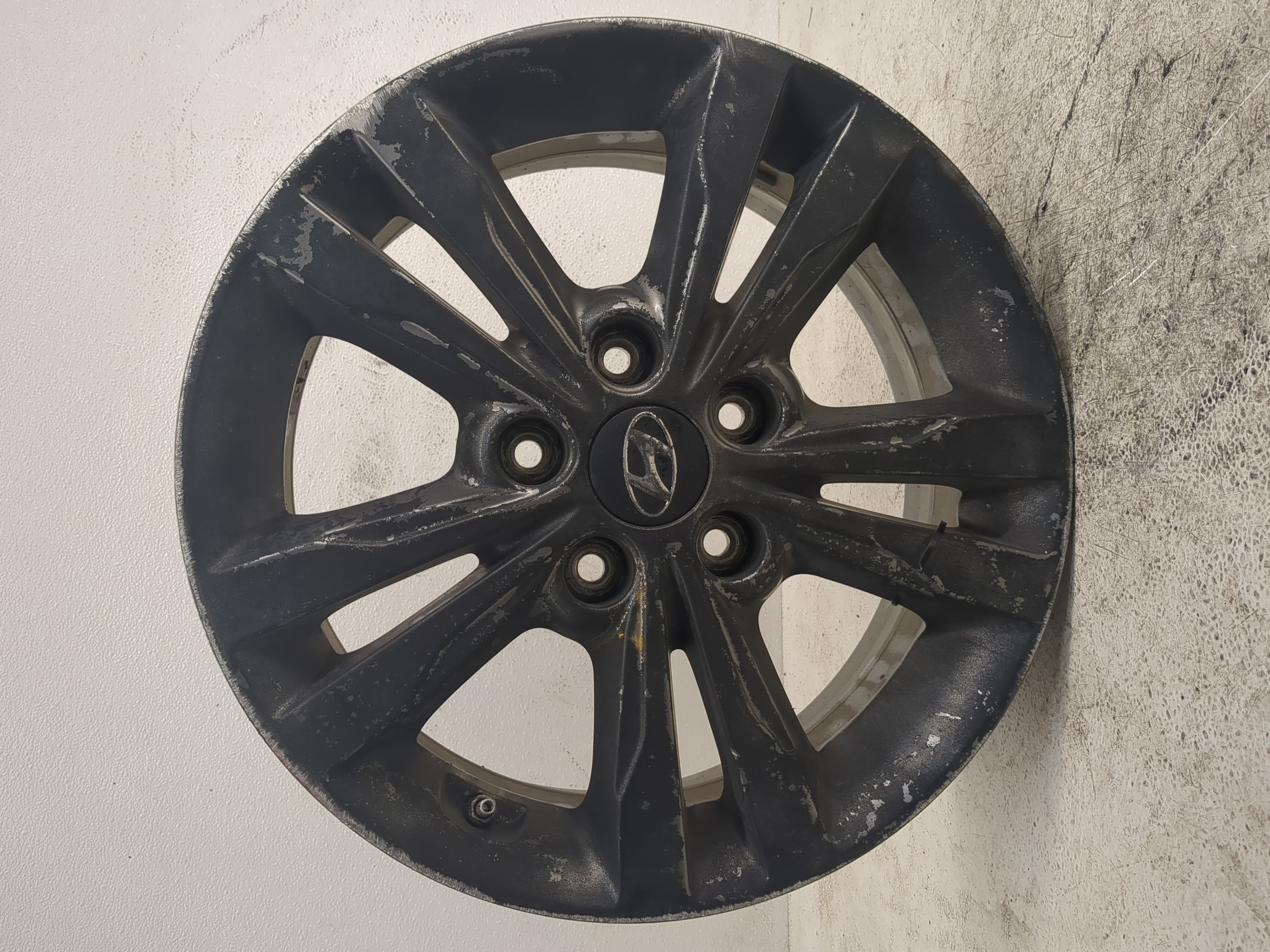 2017-2018 Hyundai Elantra Oem Wheel Rim Black 1159837 - Oemusedautoparts1.com