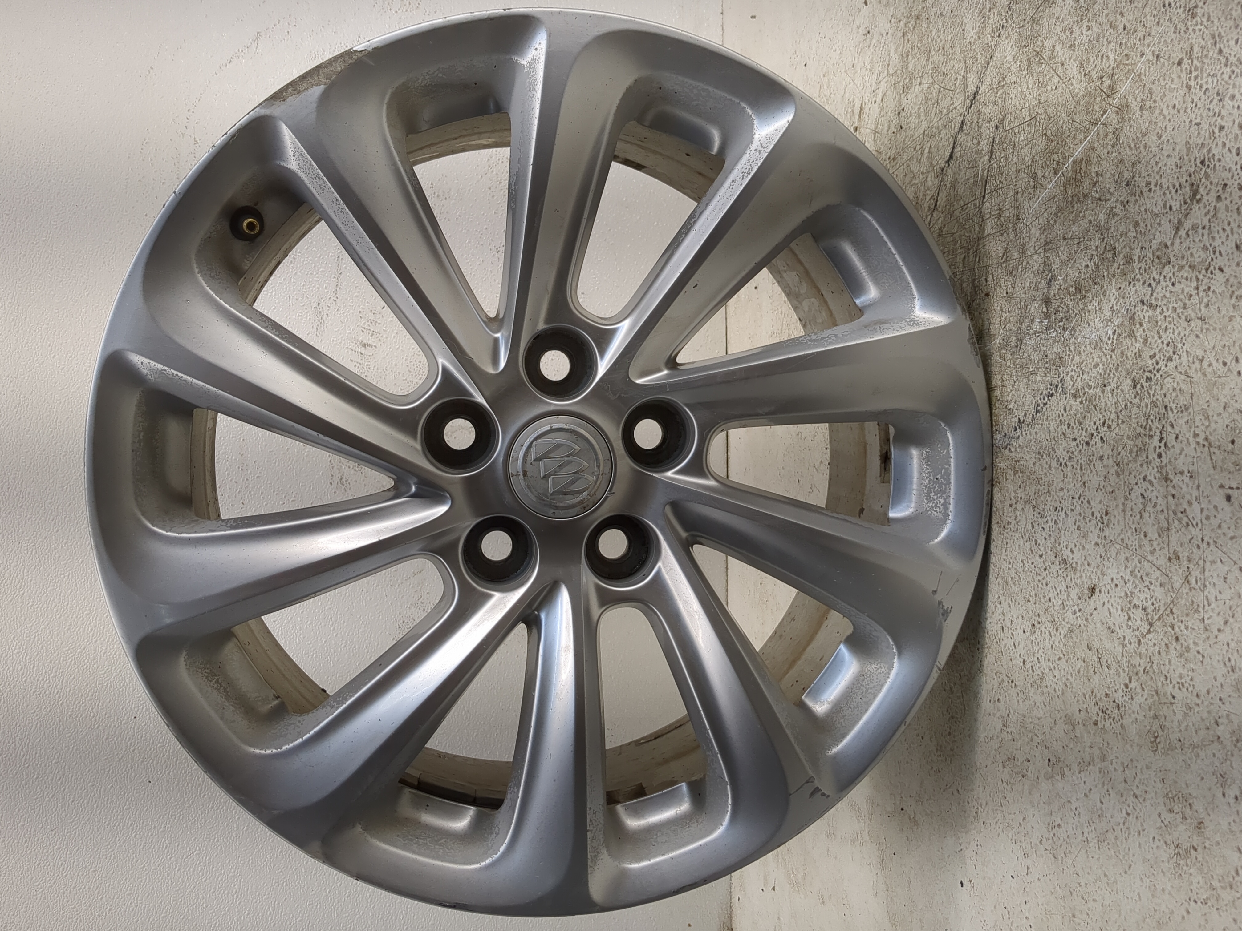 2014-2016 Buick Lacrosse Oem Wheel Rim 1169016 - Oemusedautoparts1.com