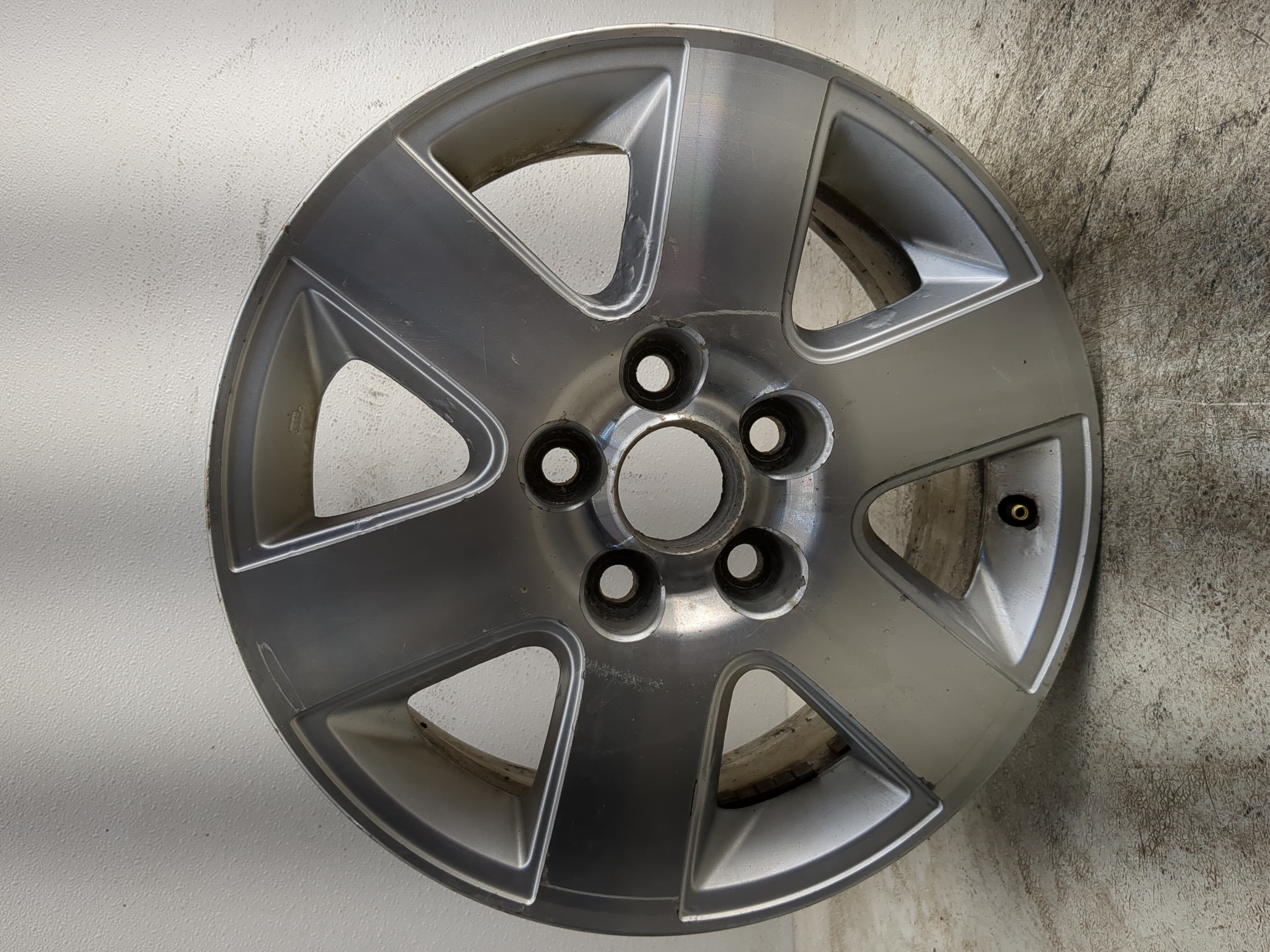 2004-2010 Toyota Sienna Oem Wheel Rim 1169176 - Oemusedautoparts1.com