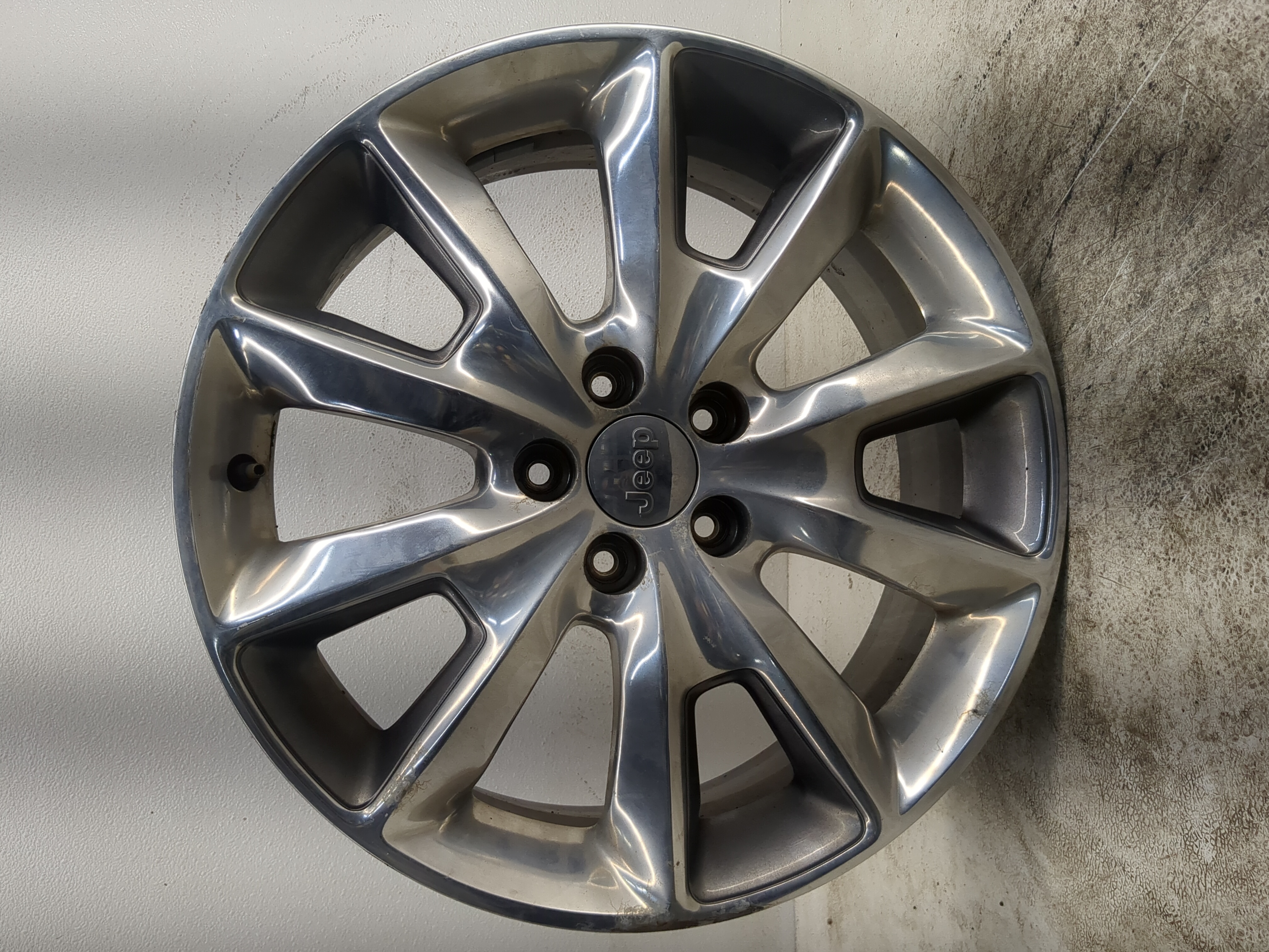 2014-2018 Jeep Cherokee Oem Wheel Rim 1171574 - Oemusedautoparts1.com