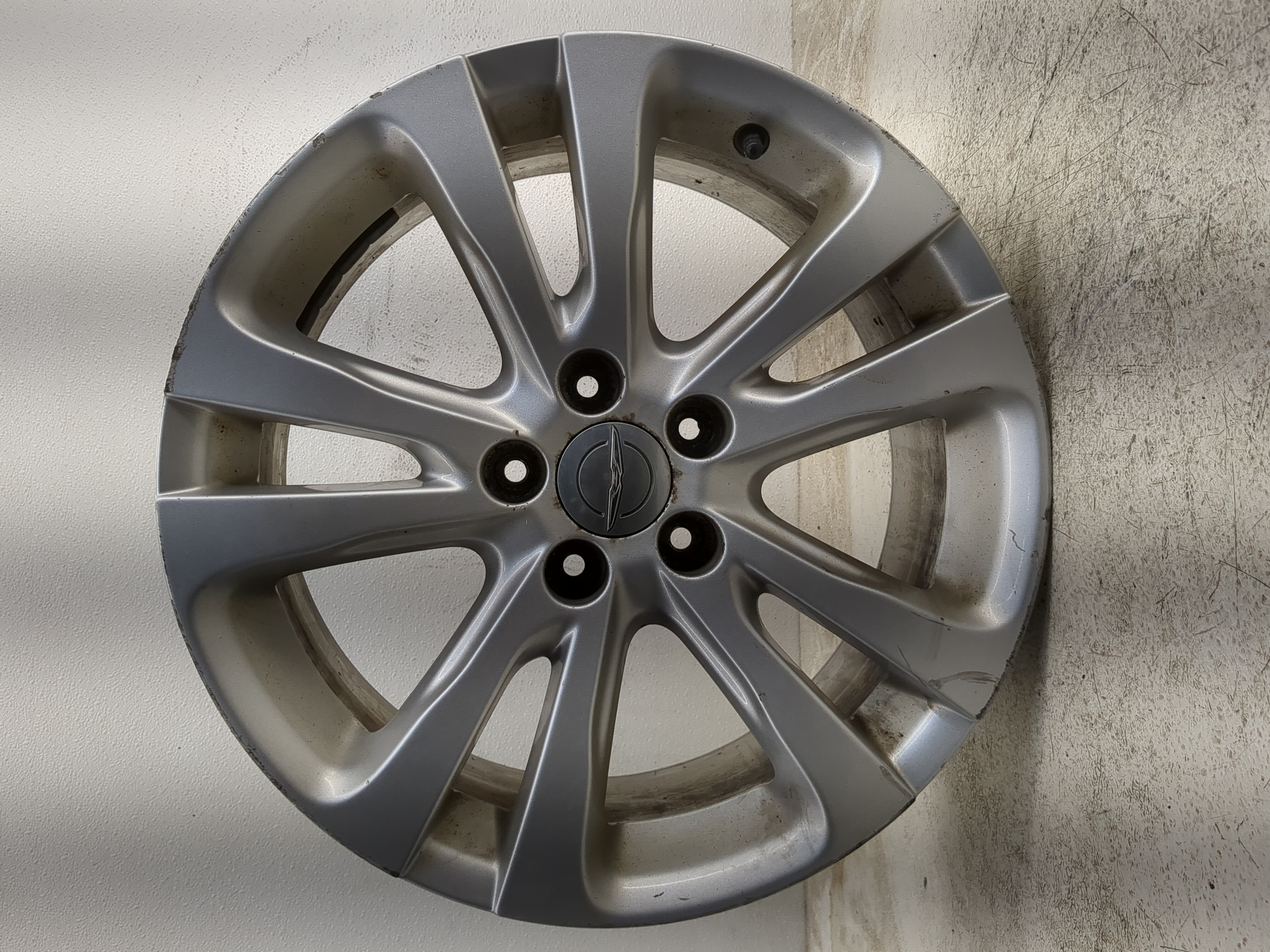 Picture of 2015-2017 Chrysler 200 Oem Wheel Rim 1172454