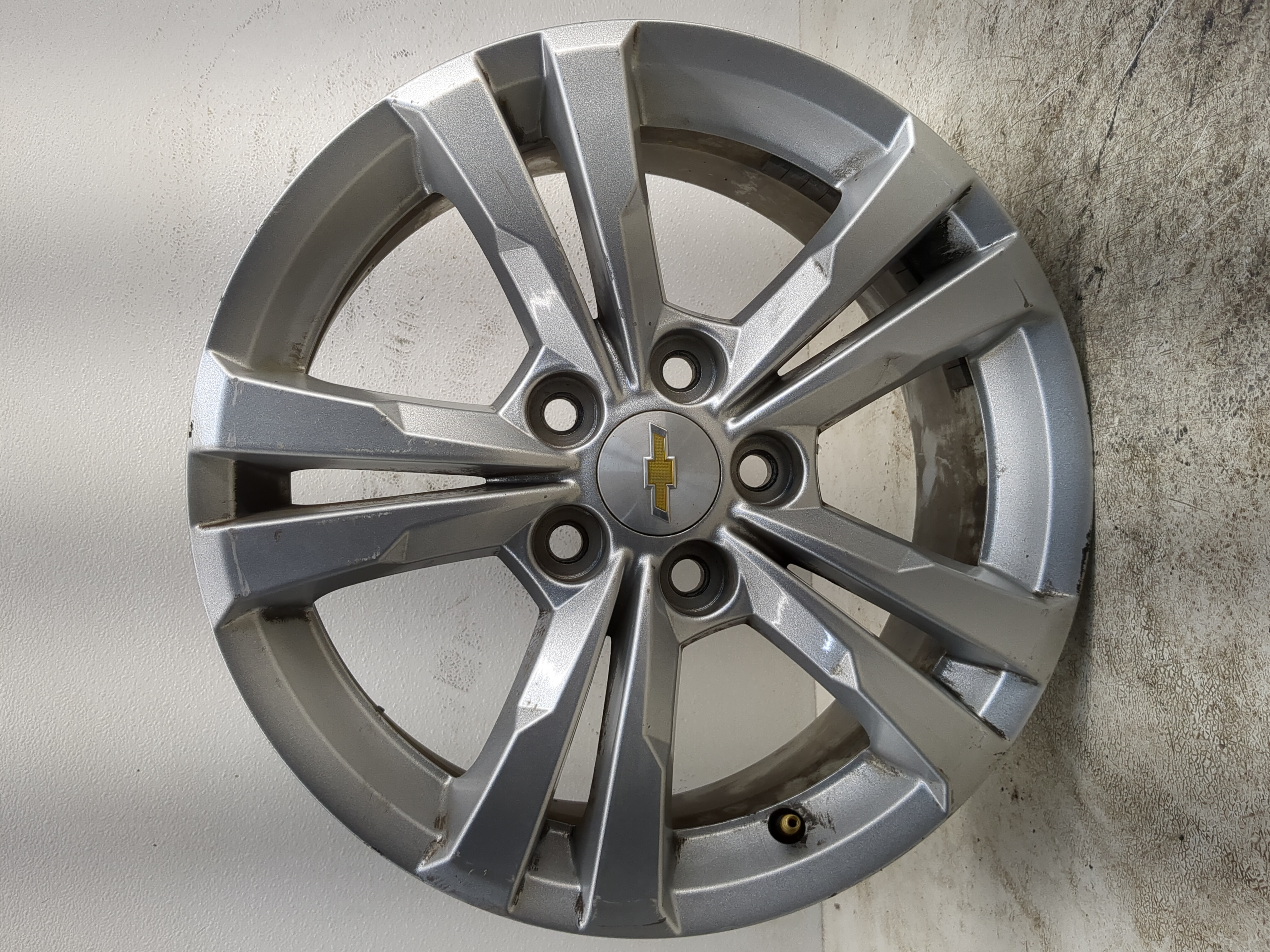 2010-2017 Chevrolet Equinox Oem Wheel Rim 1172472 - Oemusedautoparts1.com