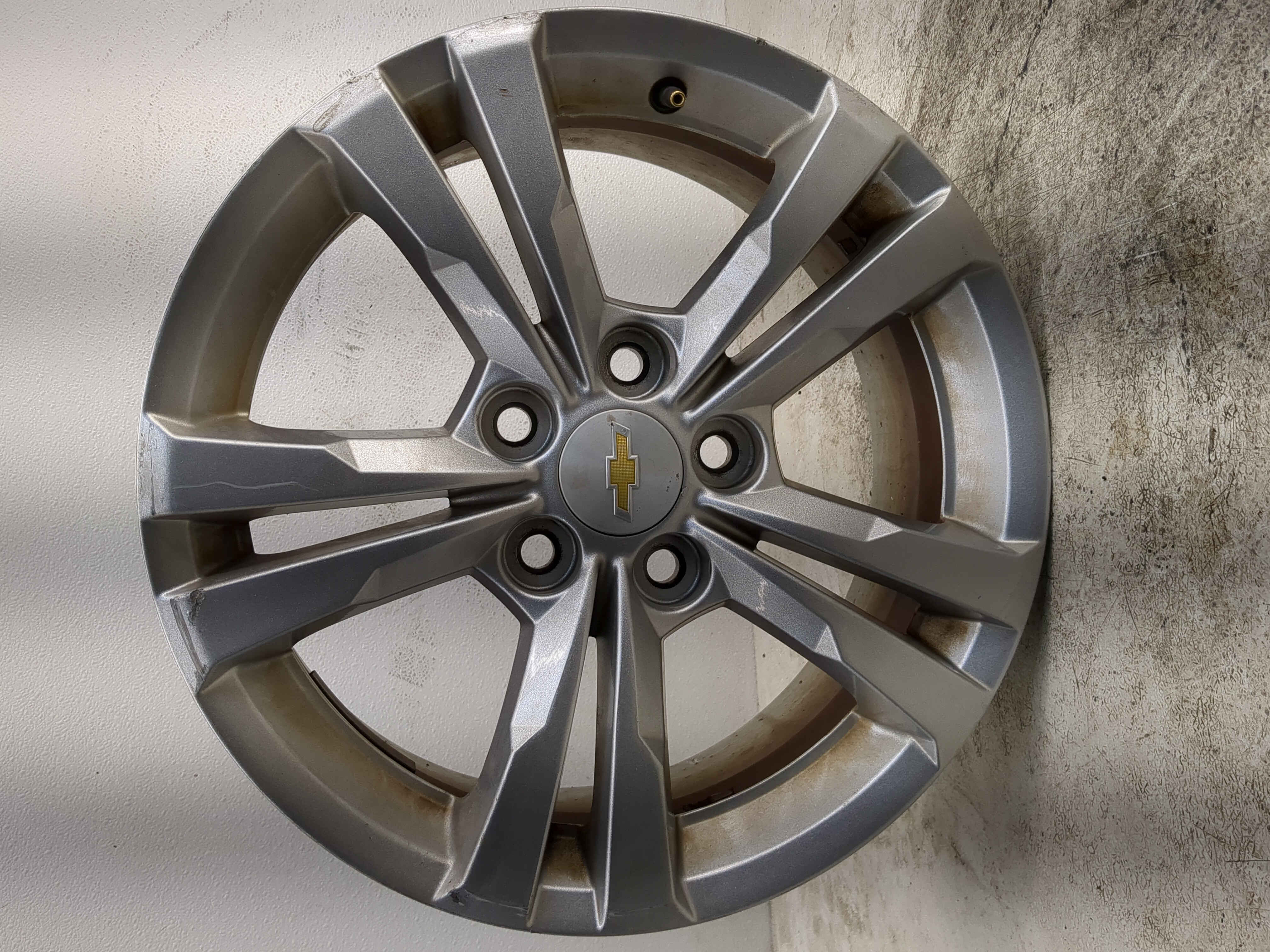 2010-2017 Chevrolet Equinox Oem Wheel Rim 1173964 - Oemusedautoparts1.com