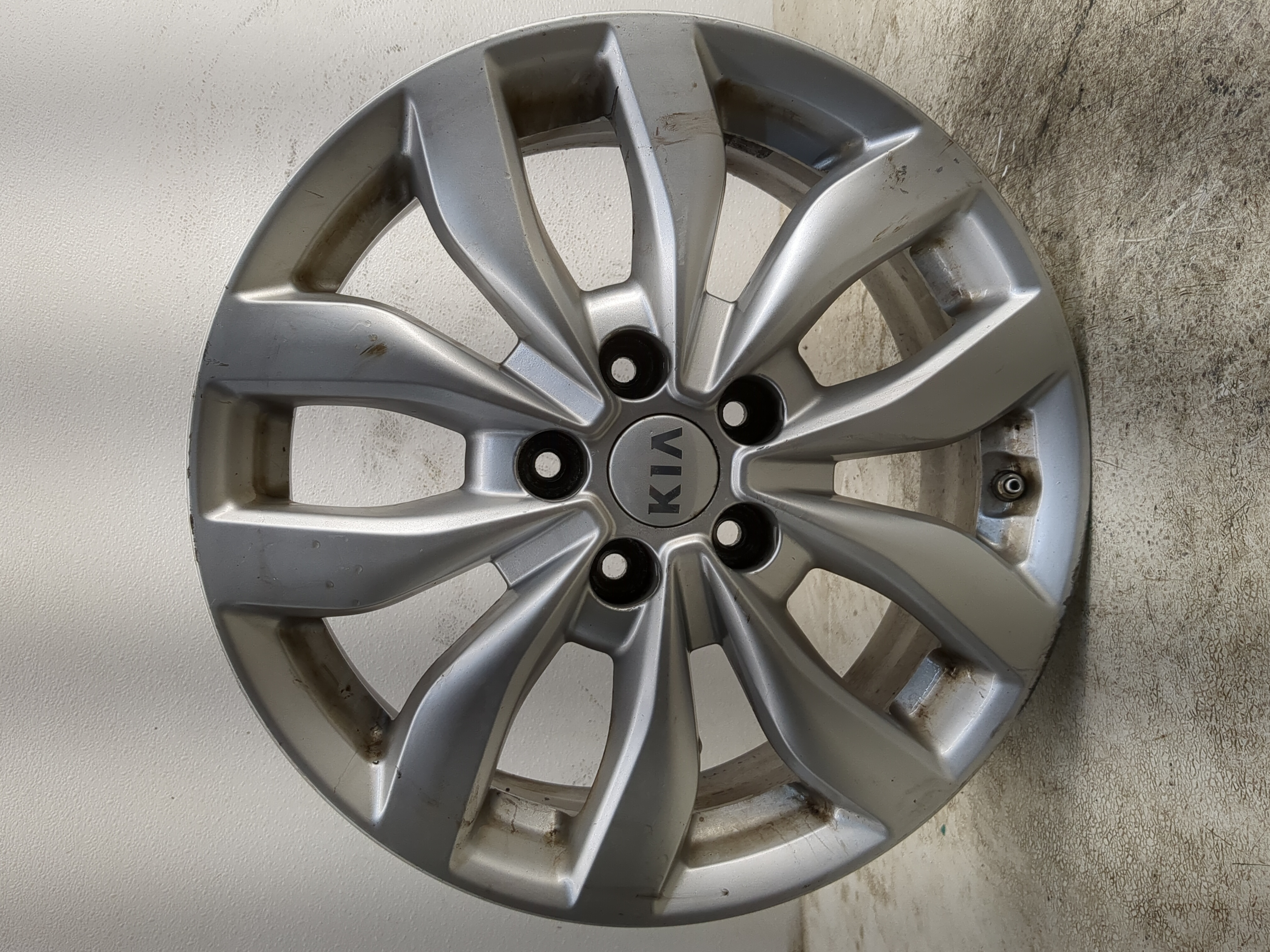 2014-2015 Kia Optima Oem Wheel Rim 1176060 - Oemusedautoparts1.com
