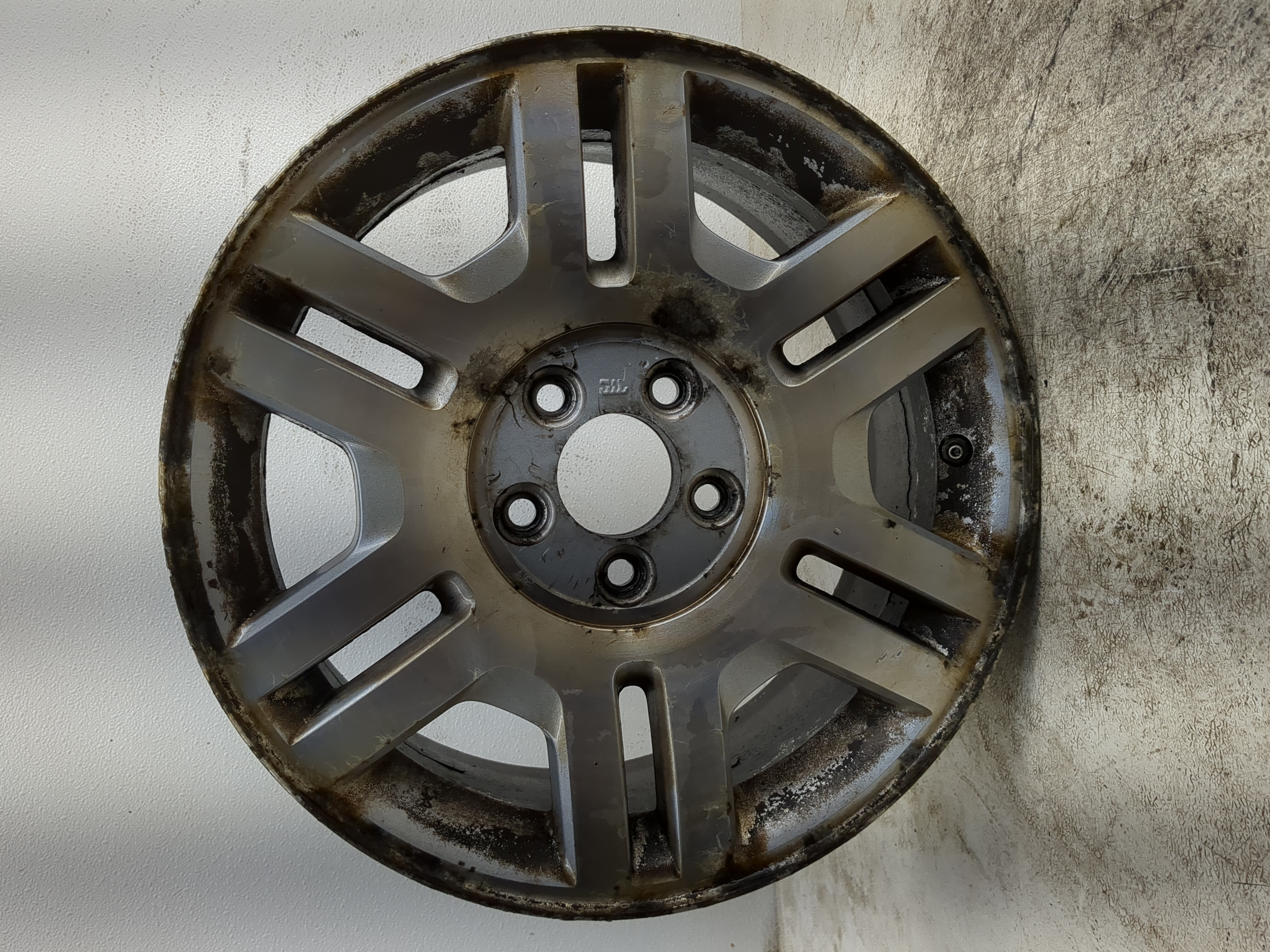 2004-2005 Mercury Mountaineer Oem Wheel Rim 1176455 - Oemusedautoparts1.com