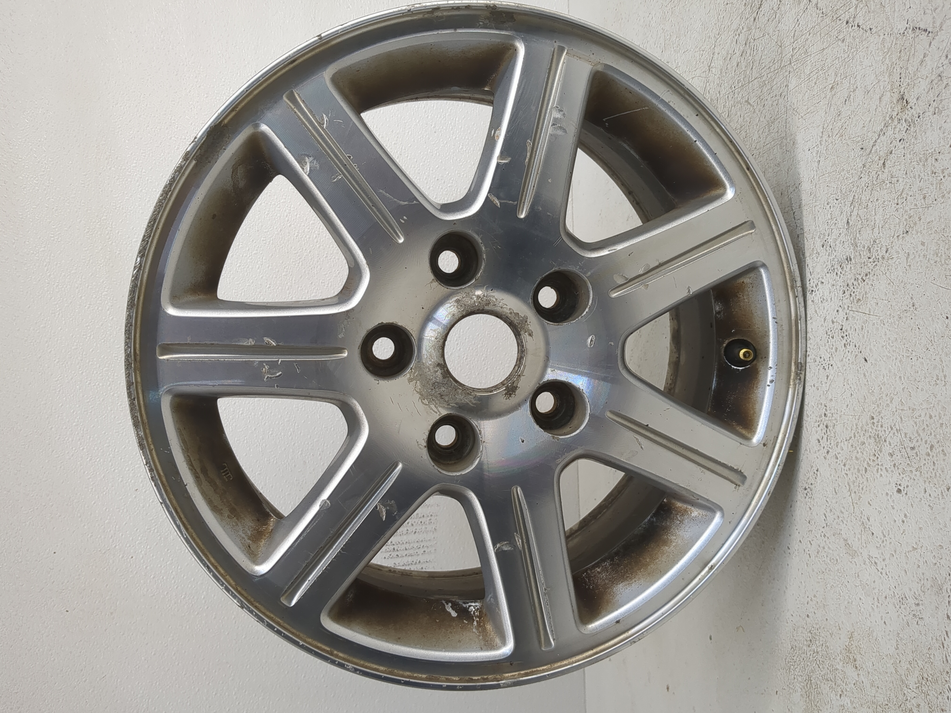 2011-2016 Chrysler Town & Country Oem Wheel Rim 1177314 - Oemusedautoparts1.com