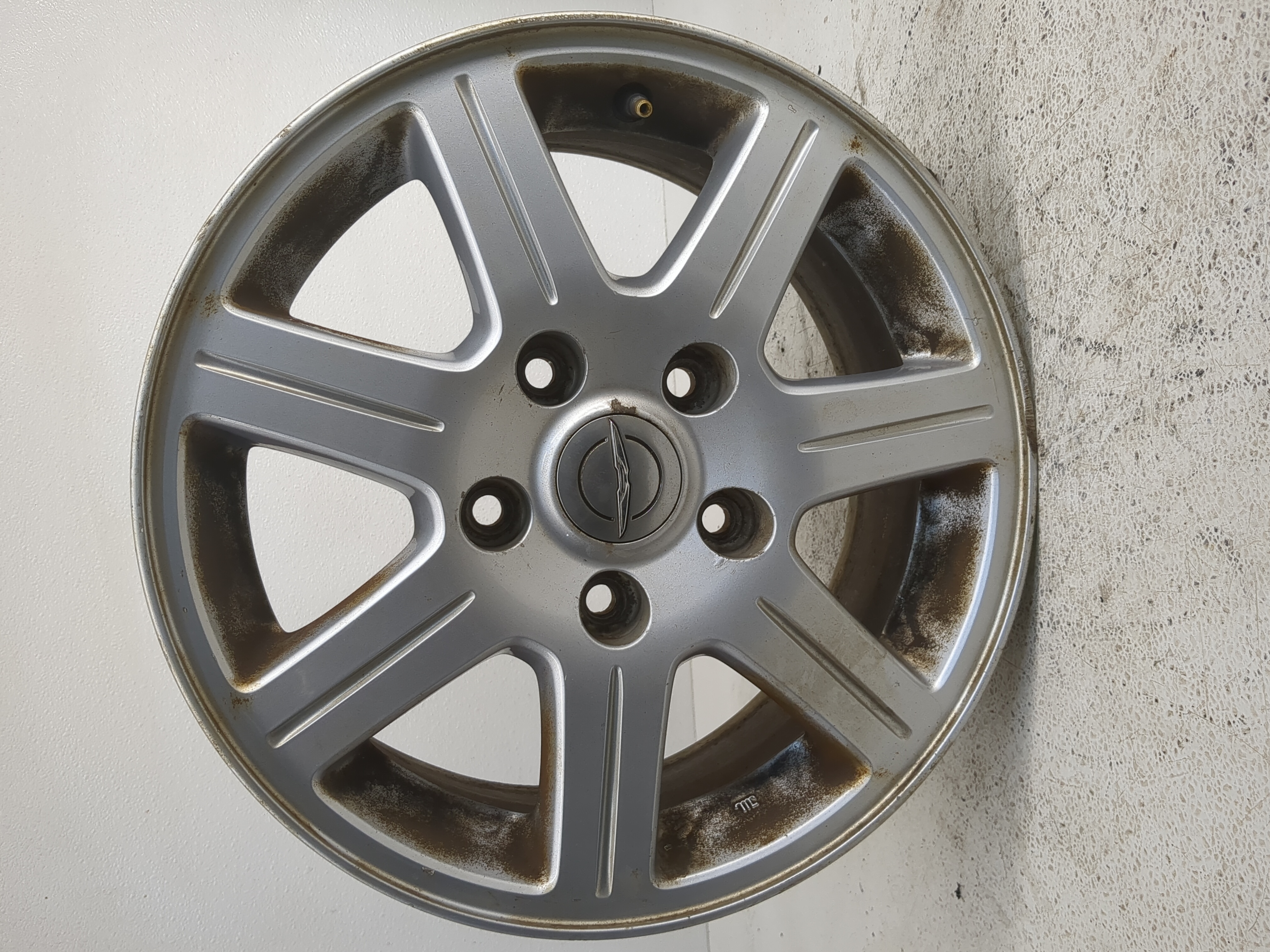 Picture of 2011-2012 Chrysler Town & Country Oem Wheel Rim 1177321