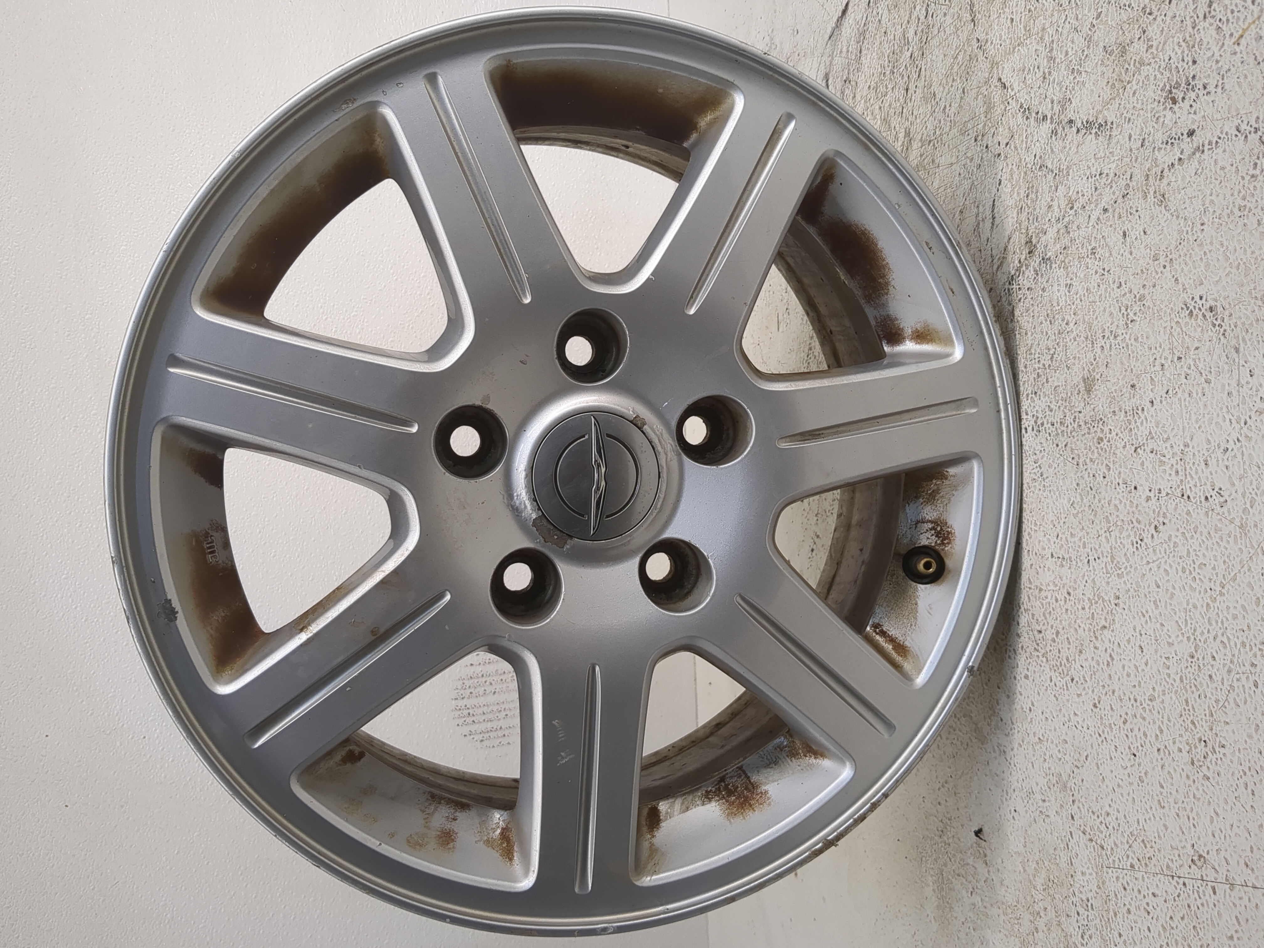 Picture of 2011-2012 Chrysler Town & Country Oem Wheel Rim 1177324