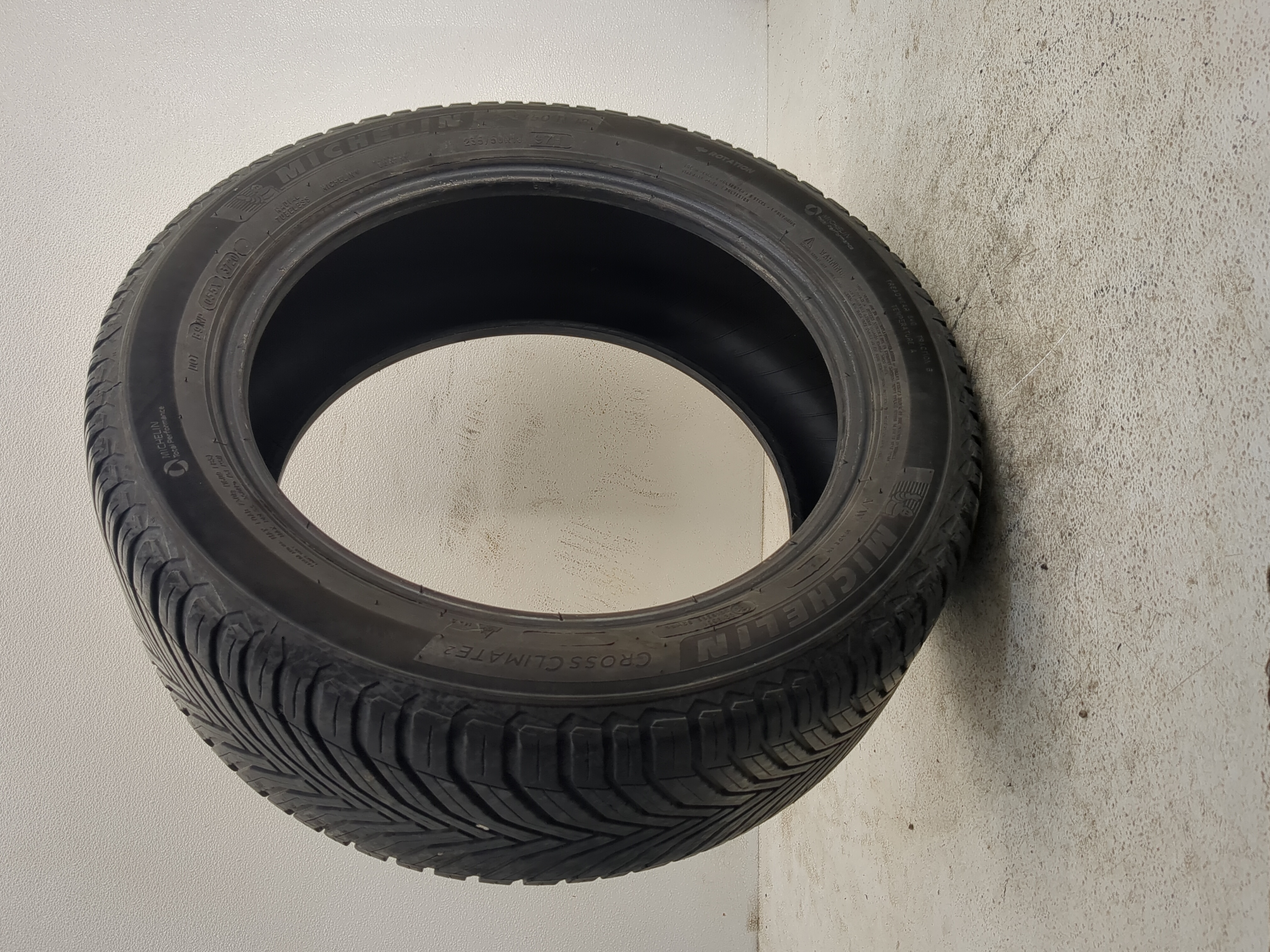 Used Tire 235/50R18 MICHELIN CROSSCLIMATE2 97H - Tread Depth 6/32 - Oemusedautoparts1.com