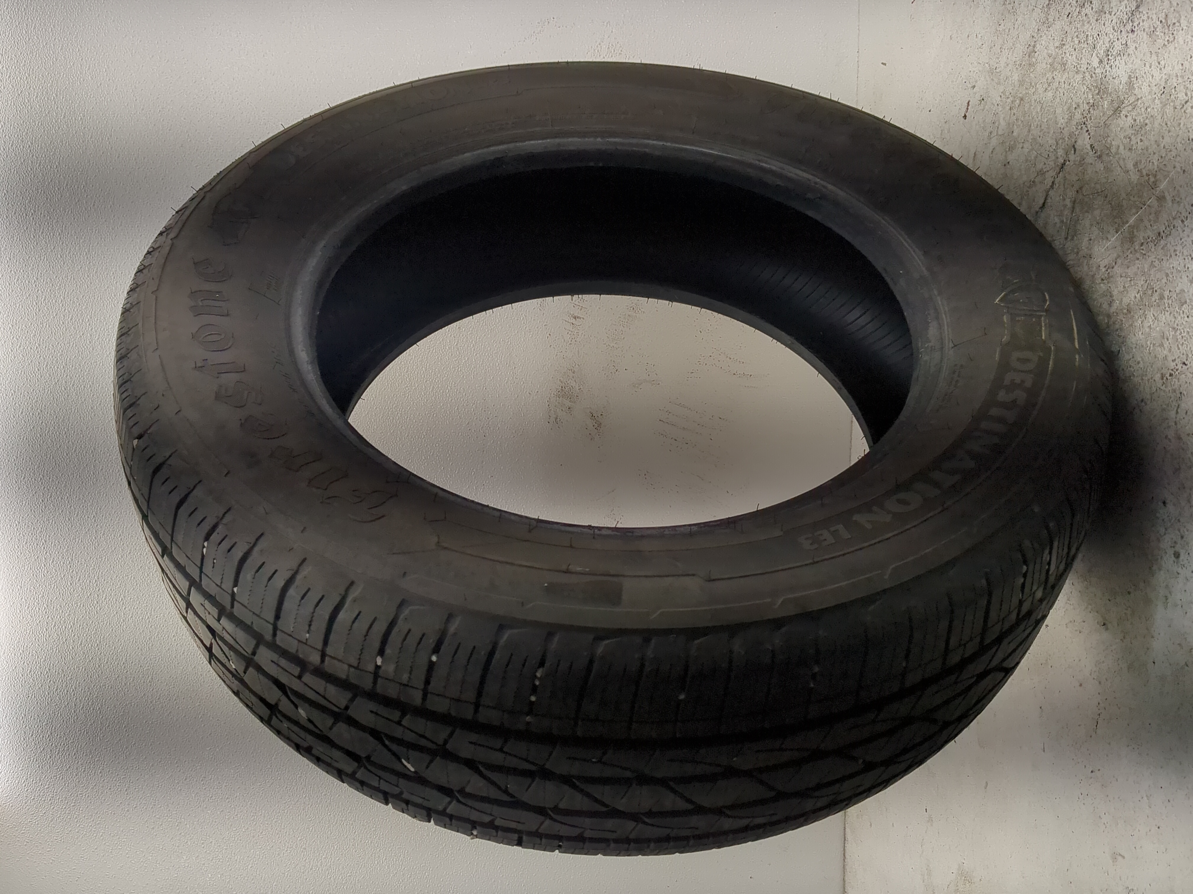 Picture of Used Tire 255/60R19 FIRESTONE DESTINATION LE3 109H - Tread Depth 9/32