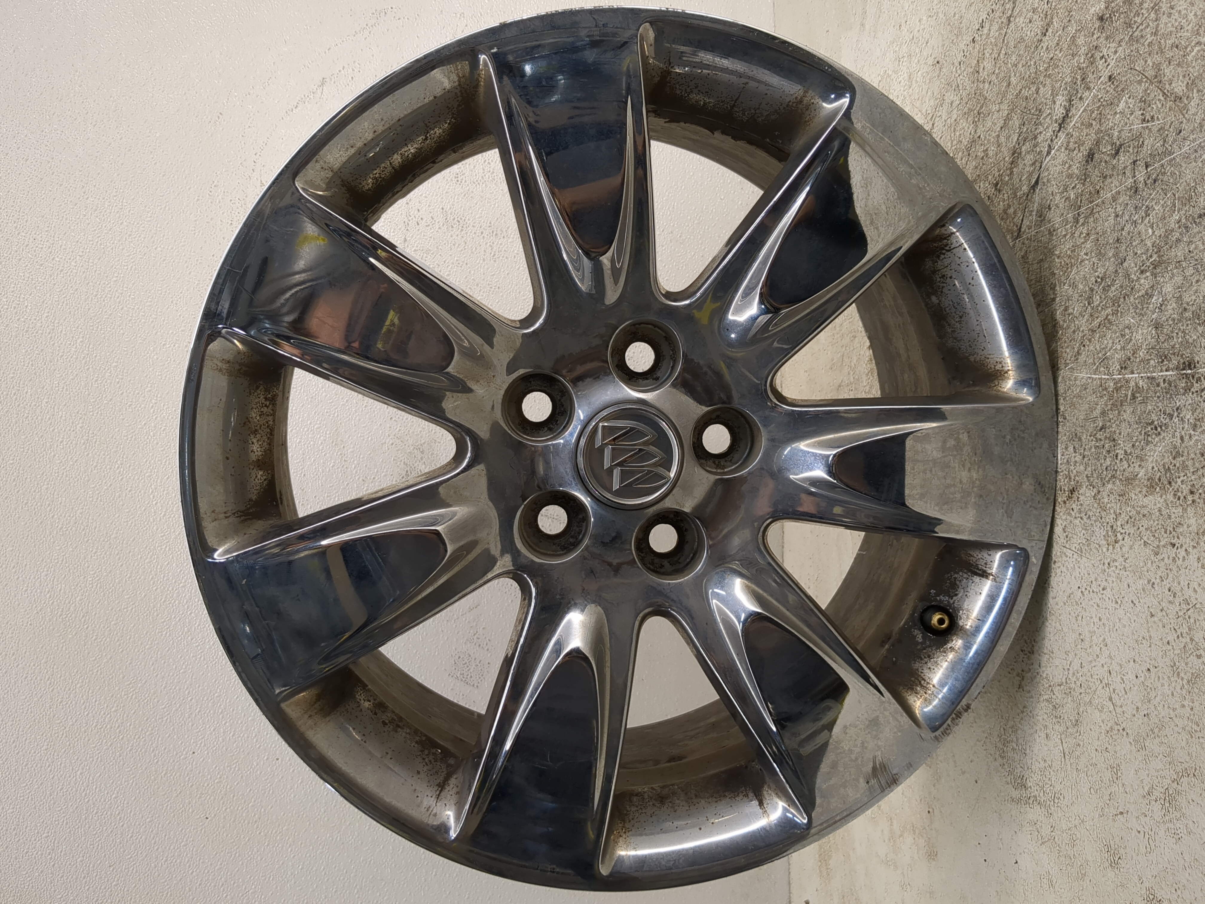 2010-2013 Buick Lacrosse Oem Wheel Rim 1178372 - Oemusedautoparts1.com