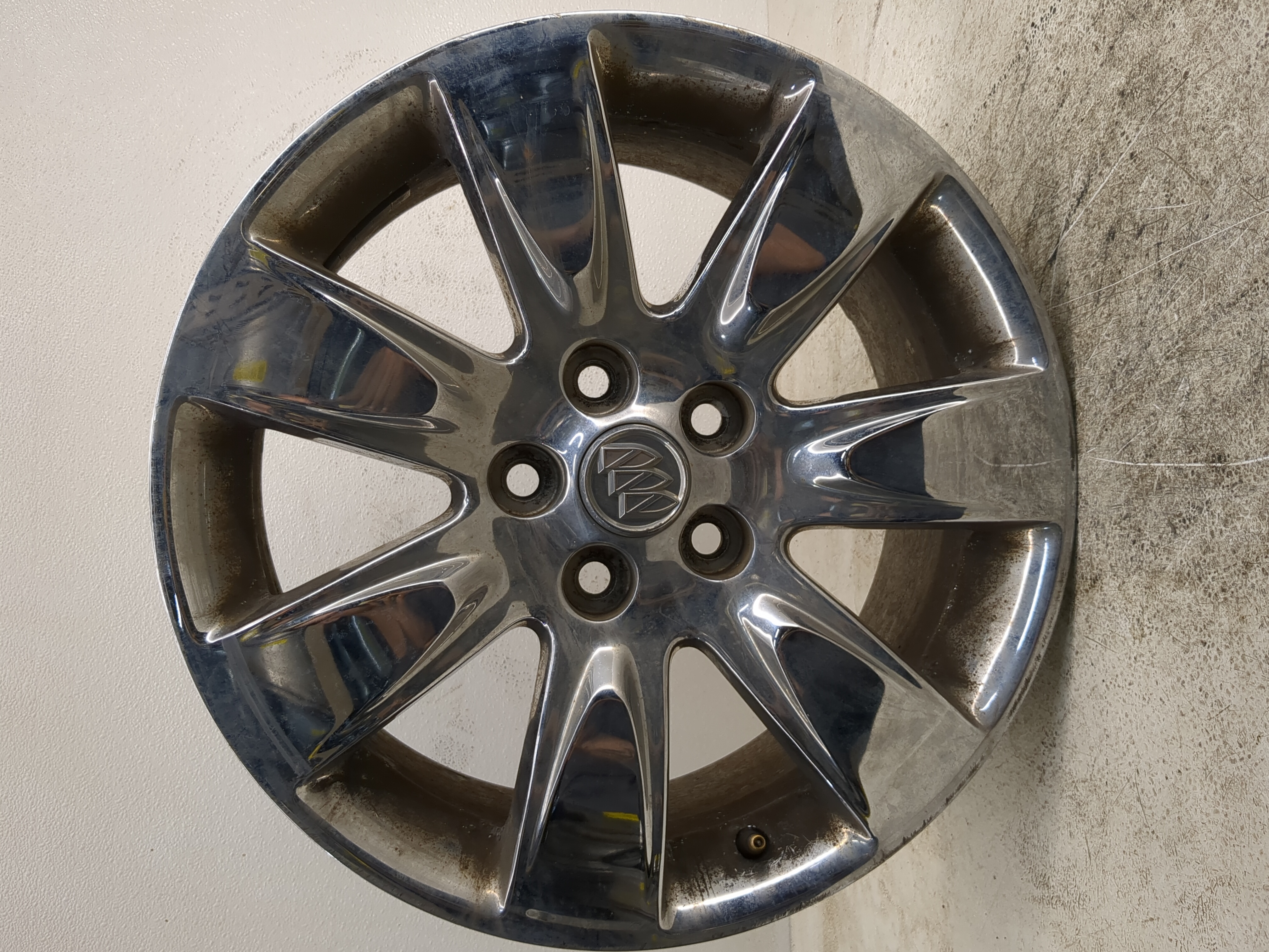 2010-2013 Buick Lacrosse Oem Wheel Rim 1178373 - Oemusedautoparts1.com