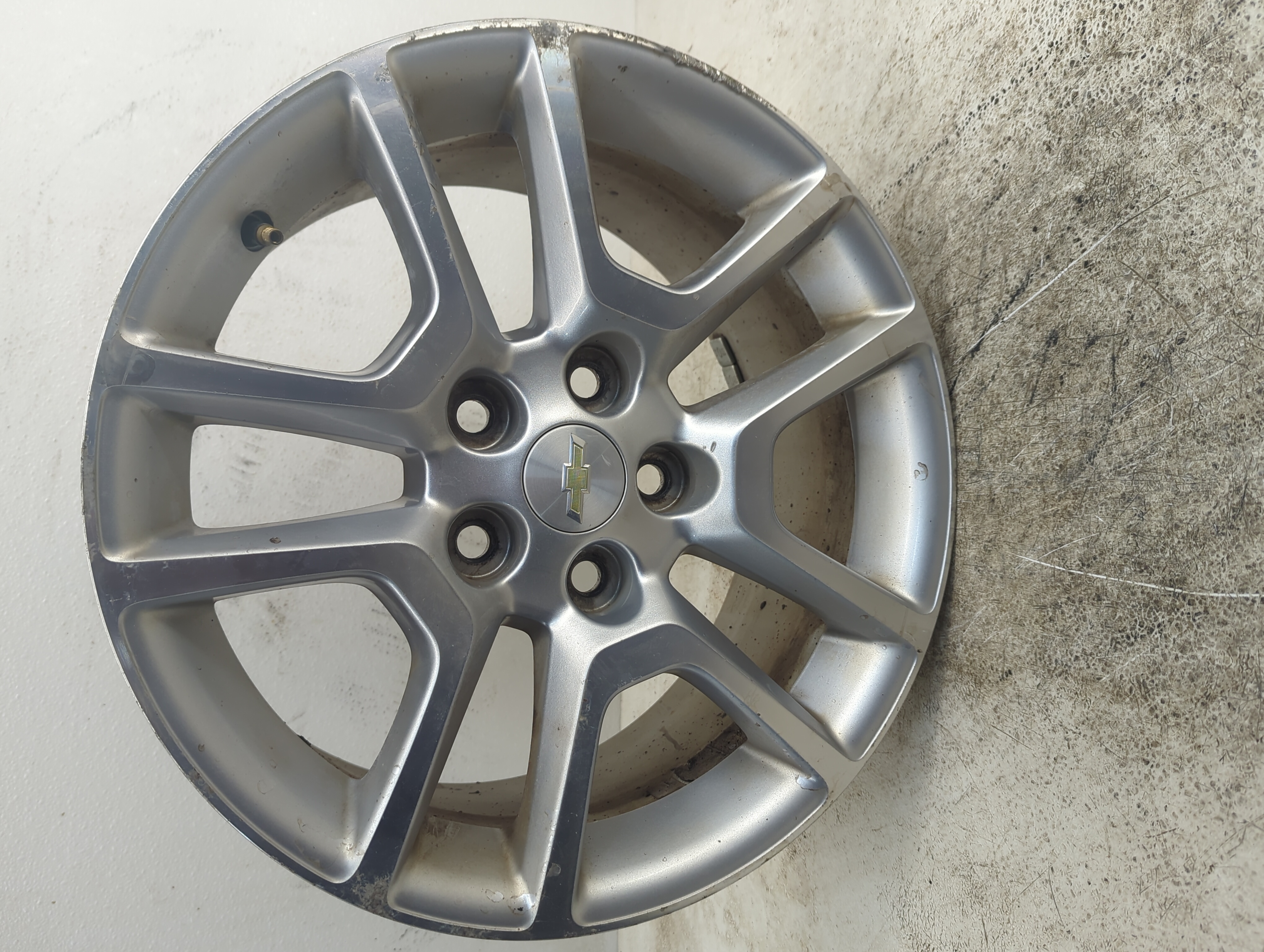 2013-2014 Chevrolet Malibu Oem Wheel Rim 1182147 - Oemusedautoparts1.com