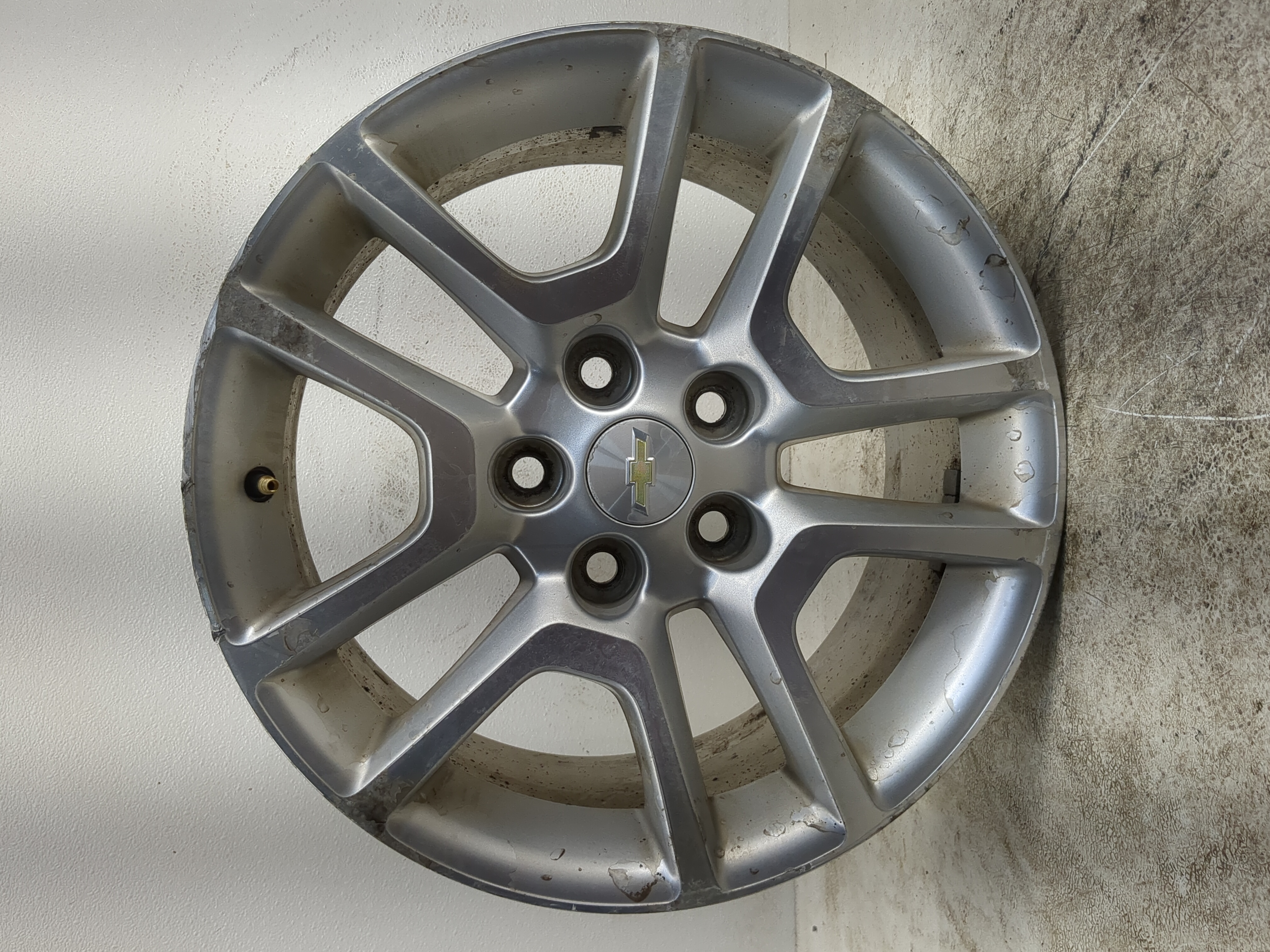 2013-2013 Chevrolet Malibu Oem Wheel Rim 1182148 - Oemusedautoparts1.com