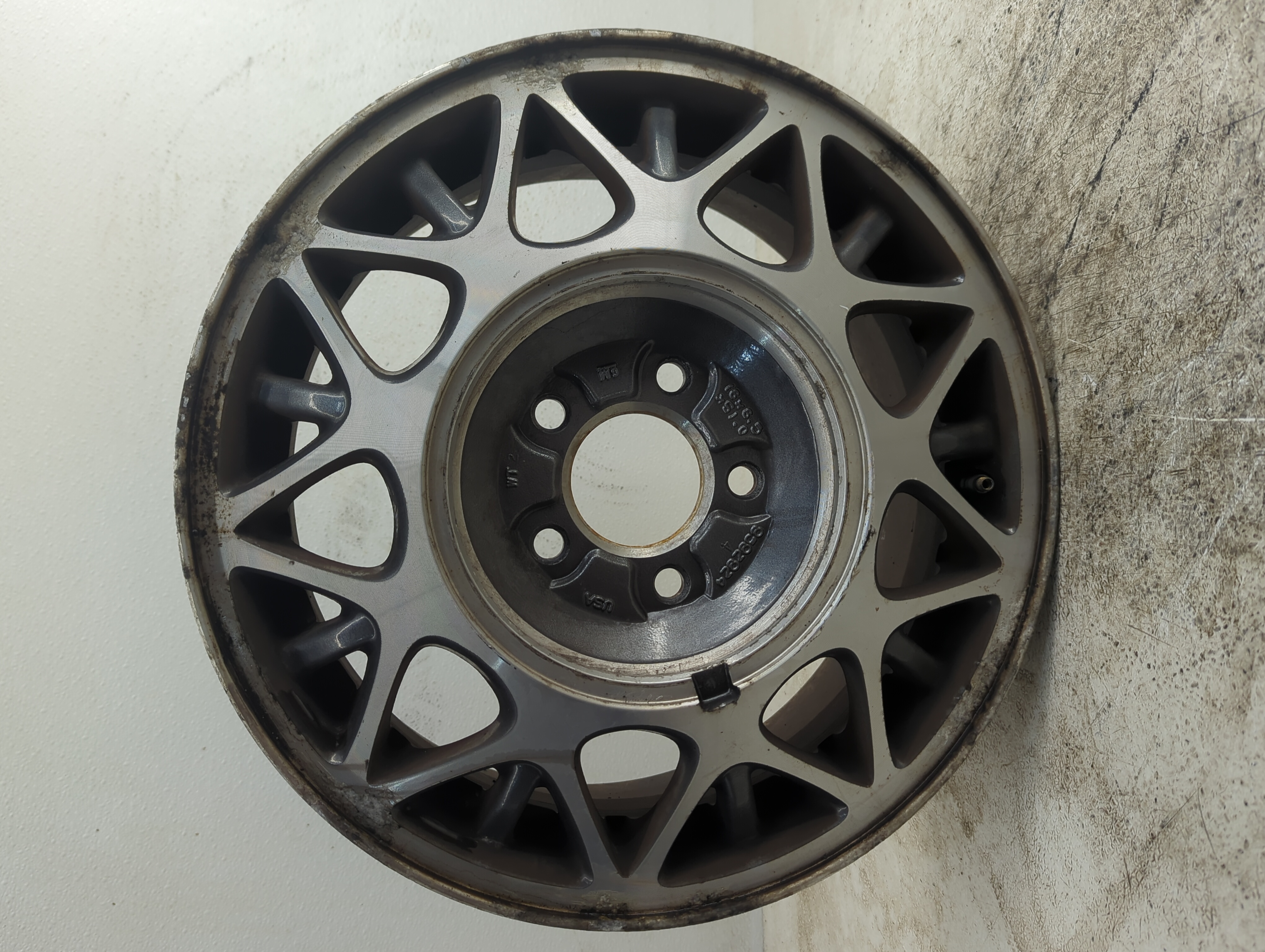 2000-2004 Buick Lesabre Oem Wheel Rim 1182209 - Oemusedautoparts1.com