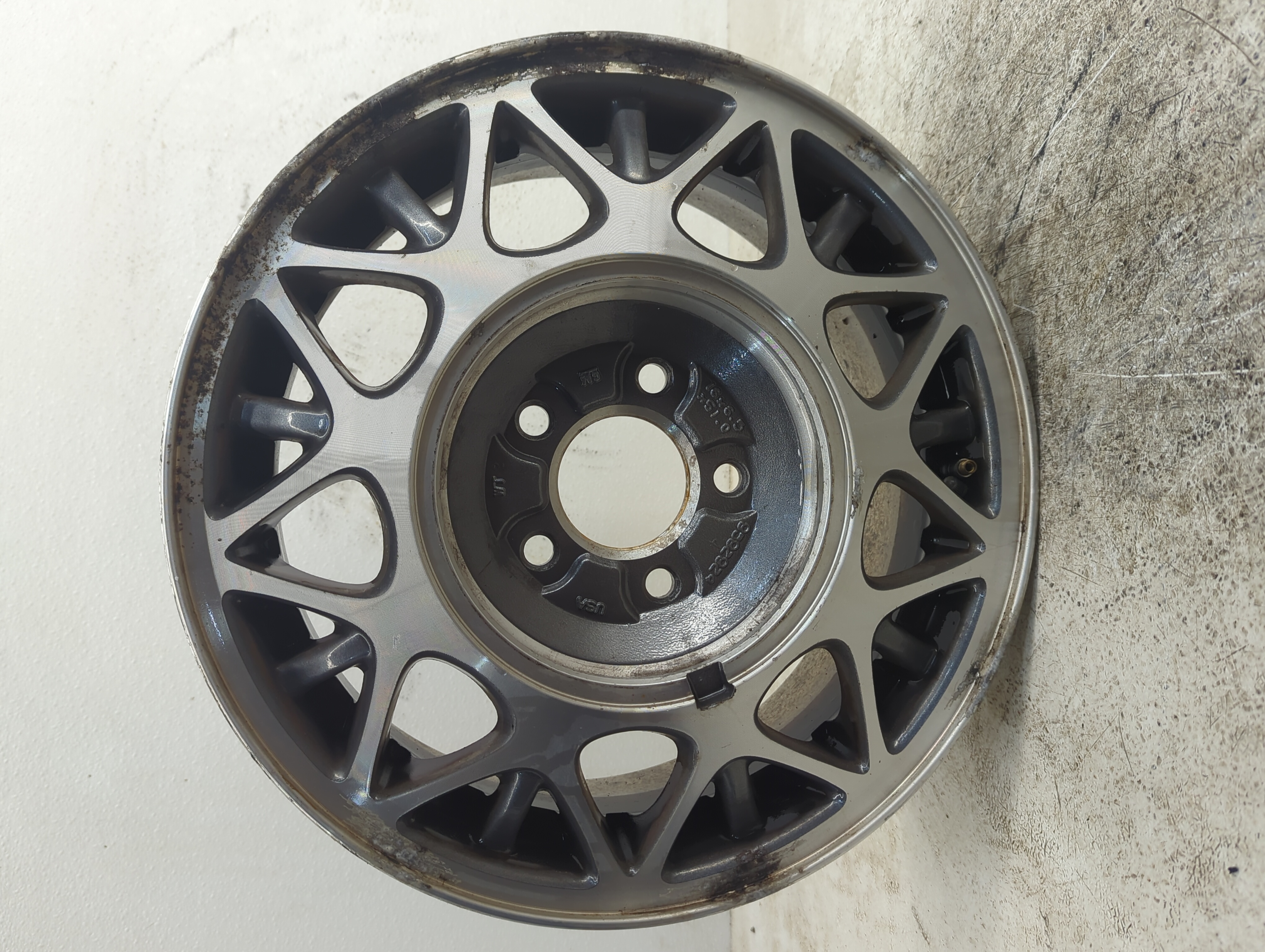 2000-2004 Buick Lesabre Oem Wheel Rim 1182210 - Oemusedautoparts1.com