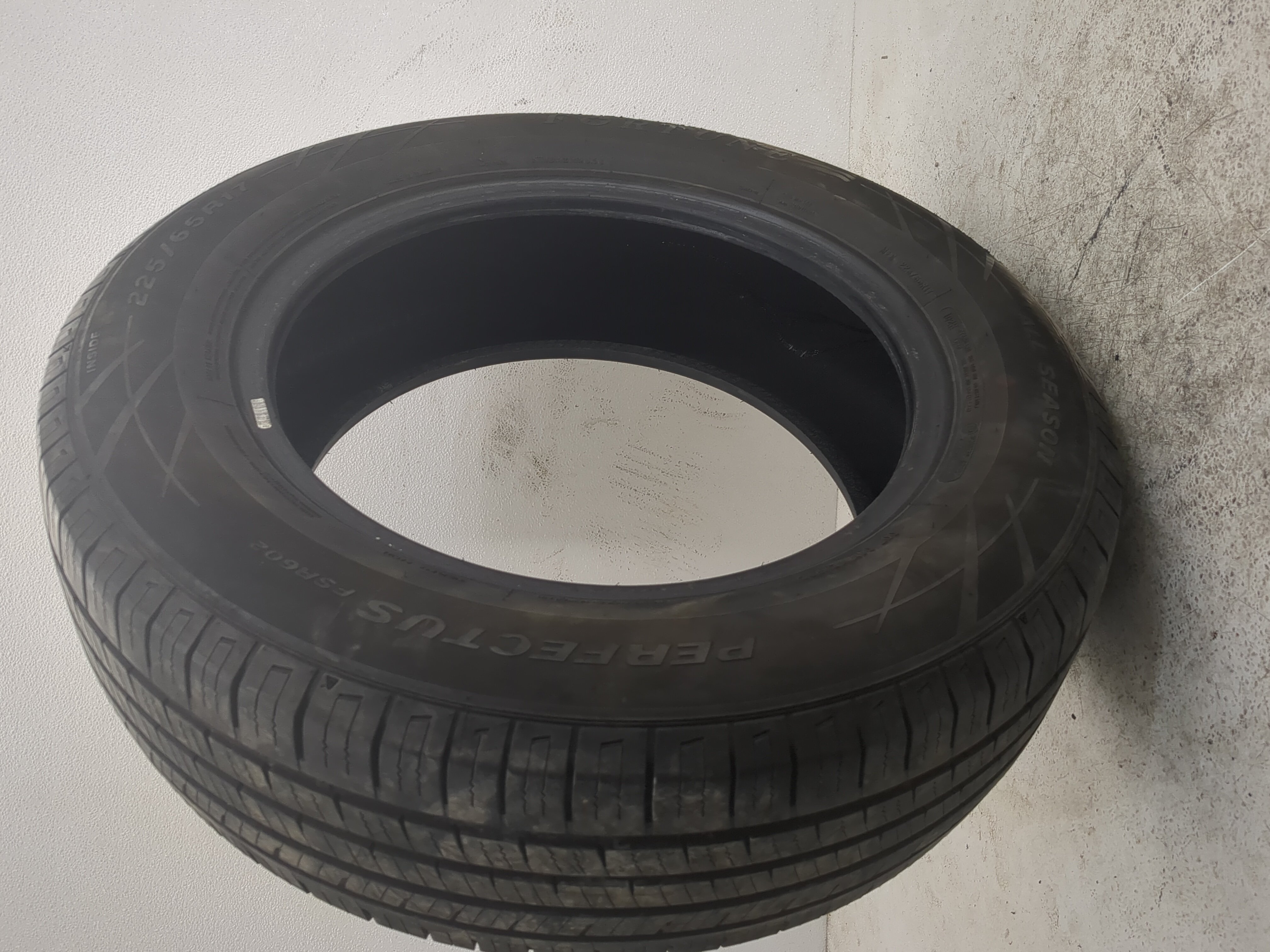 Used Tire 225/65R17 FORTUNE PERFECTUS ALL SEASON FSR602 102H - 7.5/32 - Oemusedautoparts1.com