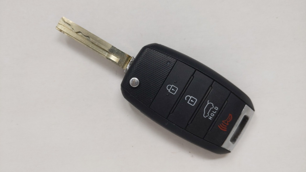 Kia Sorento Keyless Entry Remote Fob Osloka-910t 95430-C5101 4 Buttons 118385 - Oemusedautoparts1.com