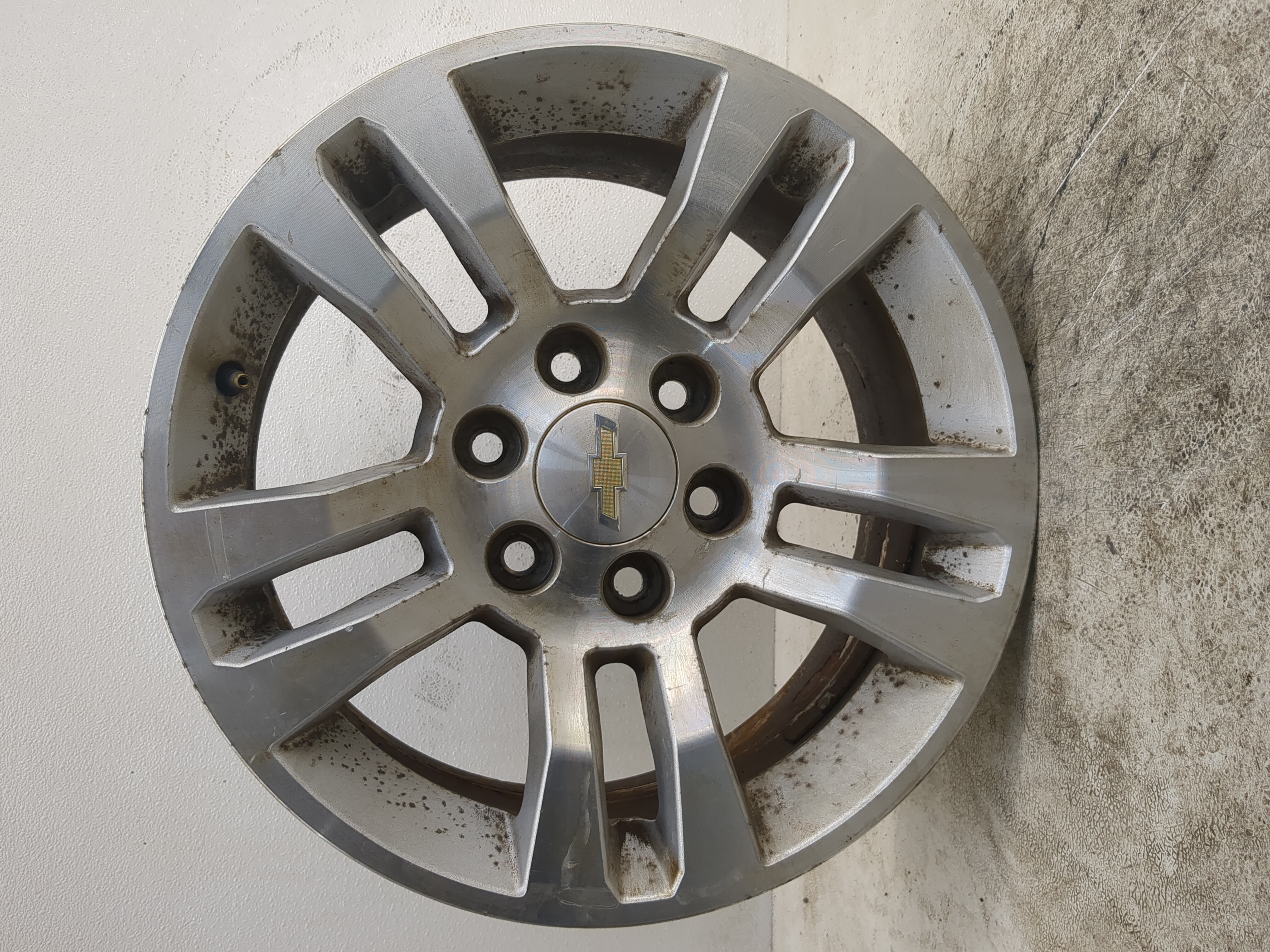 2008-2013 Chevrolet Silverado 1500 Oem Wheel Rim 1184876 - Oemusedautoparts1.com