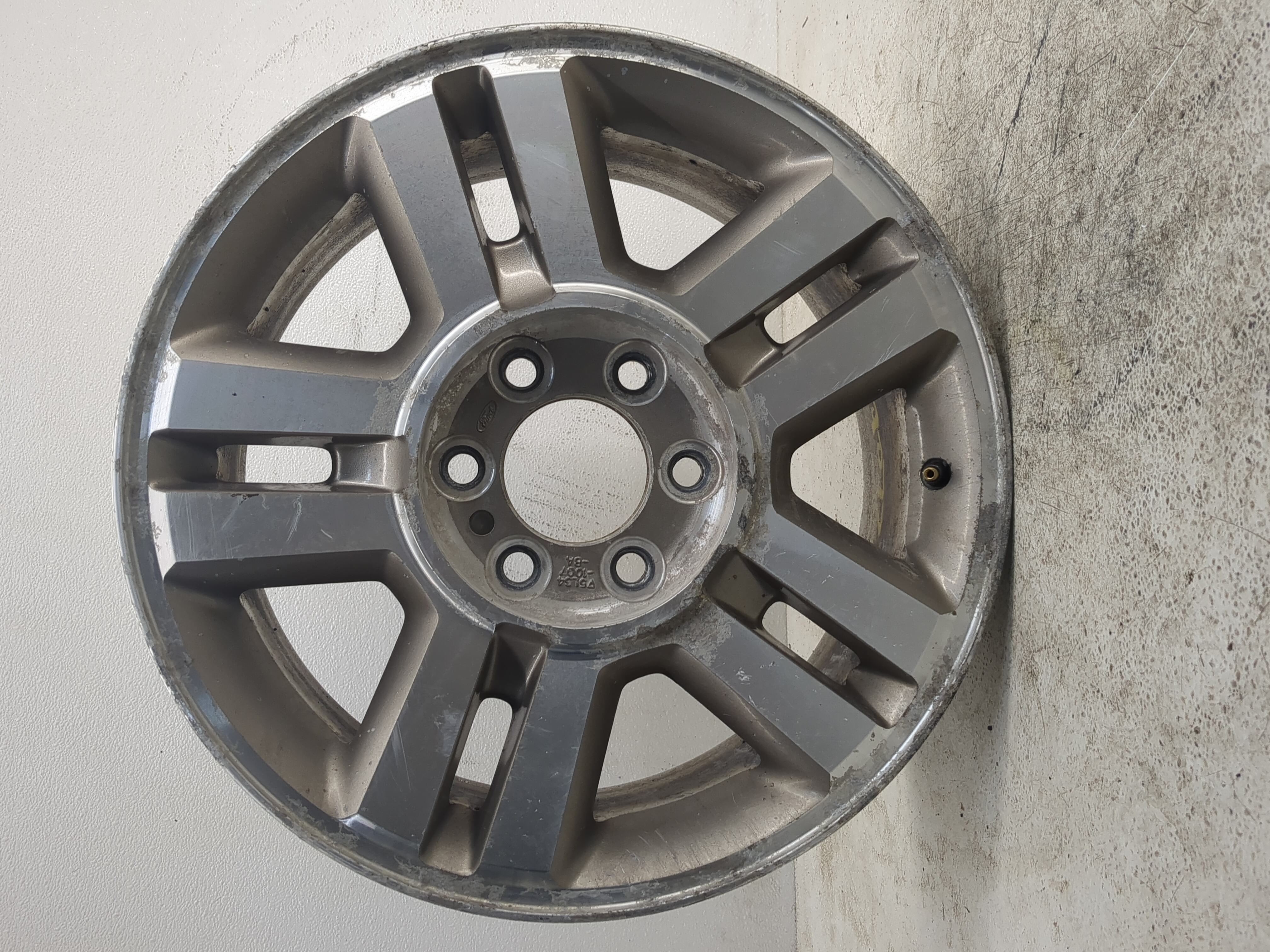 2005-2008 Ford F-150 Oem Wheel Rim 1185437 - Oemusedautoparts1.com