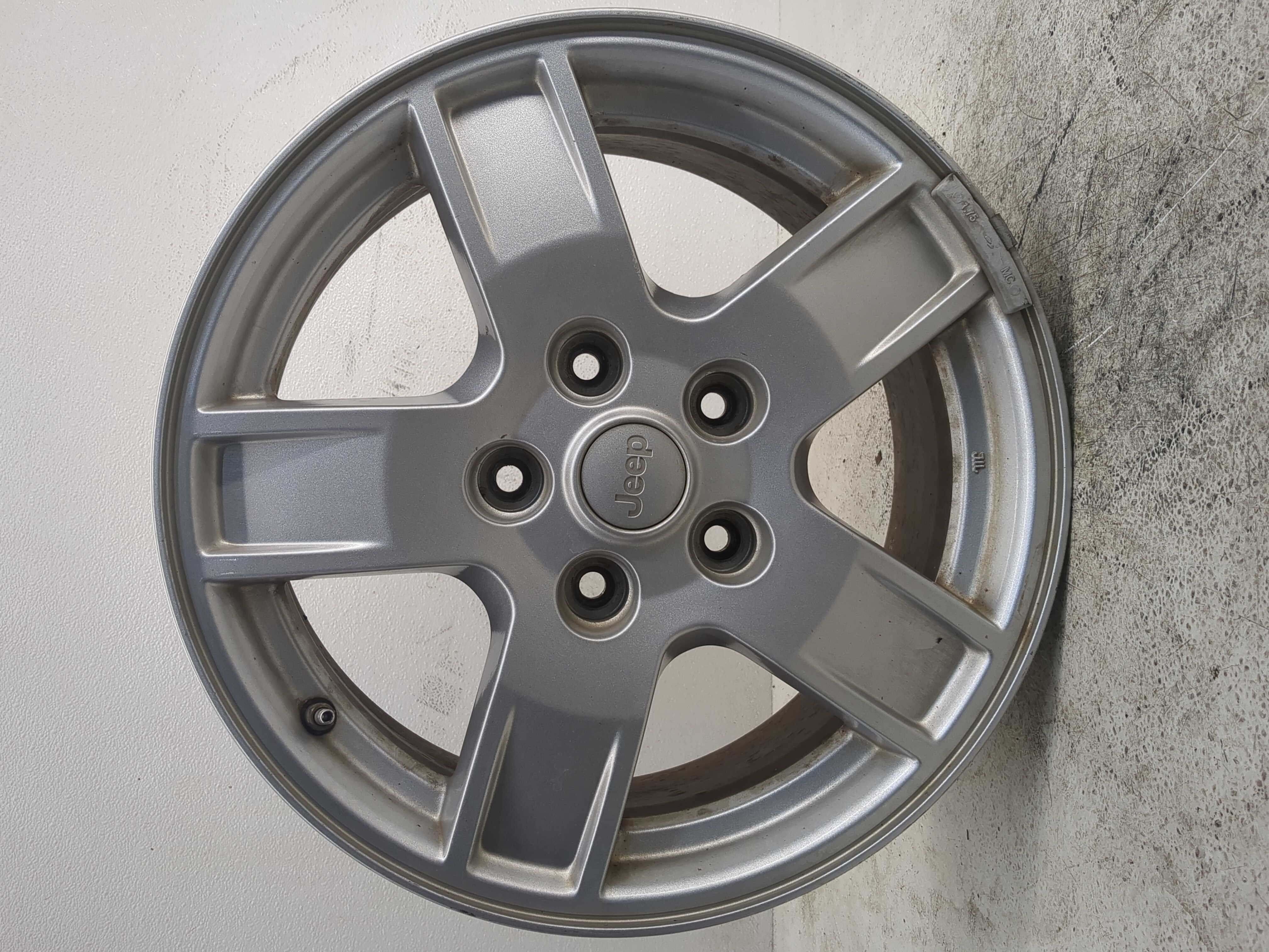 Jeep Cherokee Oem Wheel Rim 1187306 - Oemusedautoparts1.com