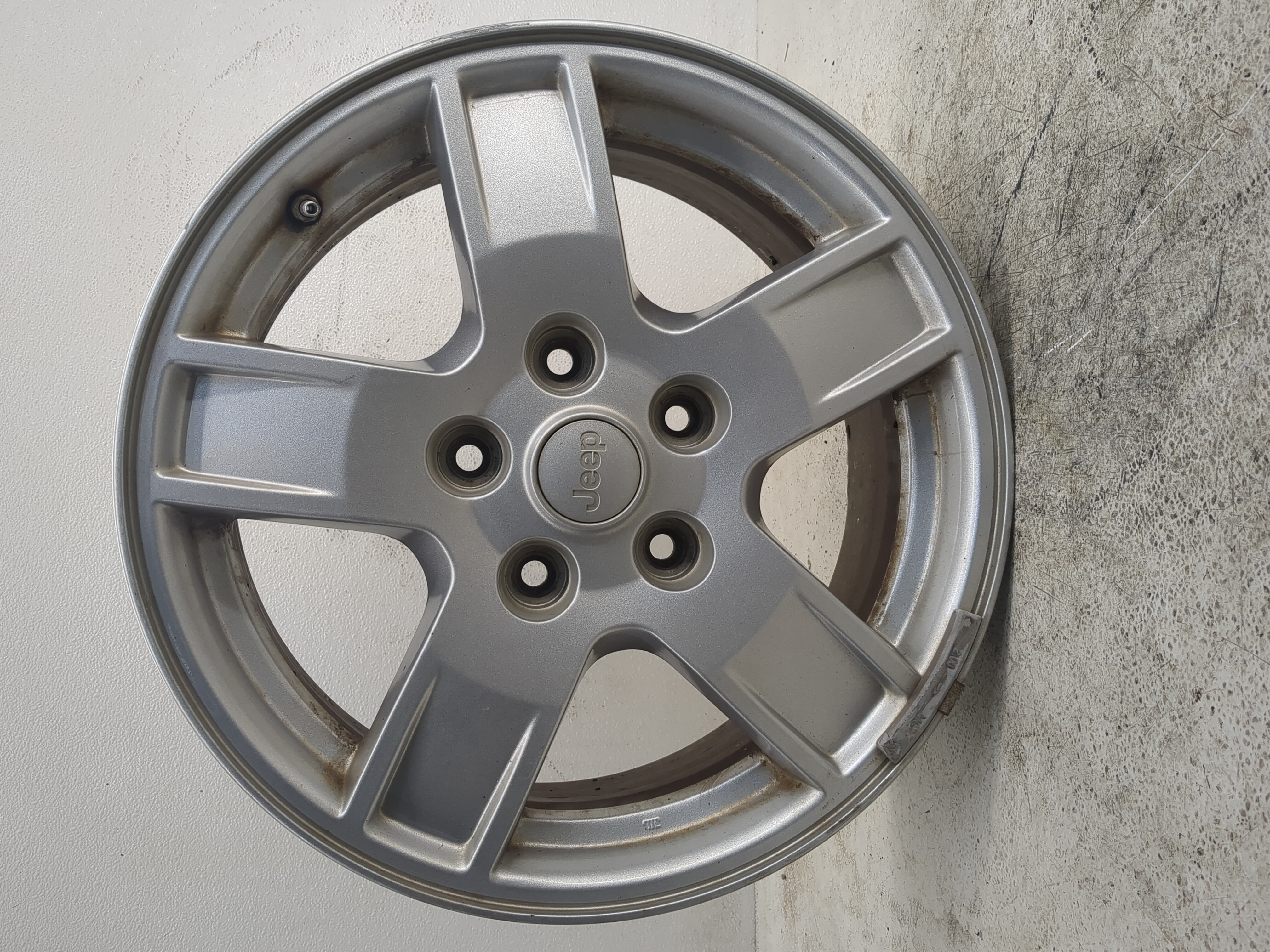 Jeep Cherokee Oem Wheel Rim 1187307 - Oemusedautoparts1.com