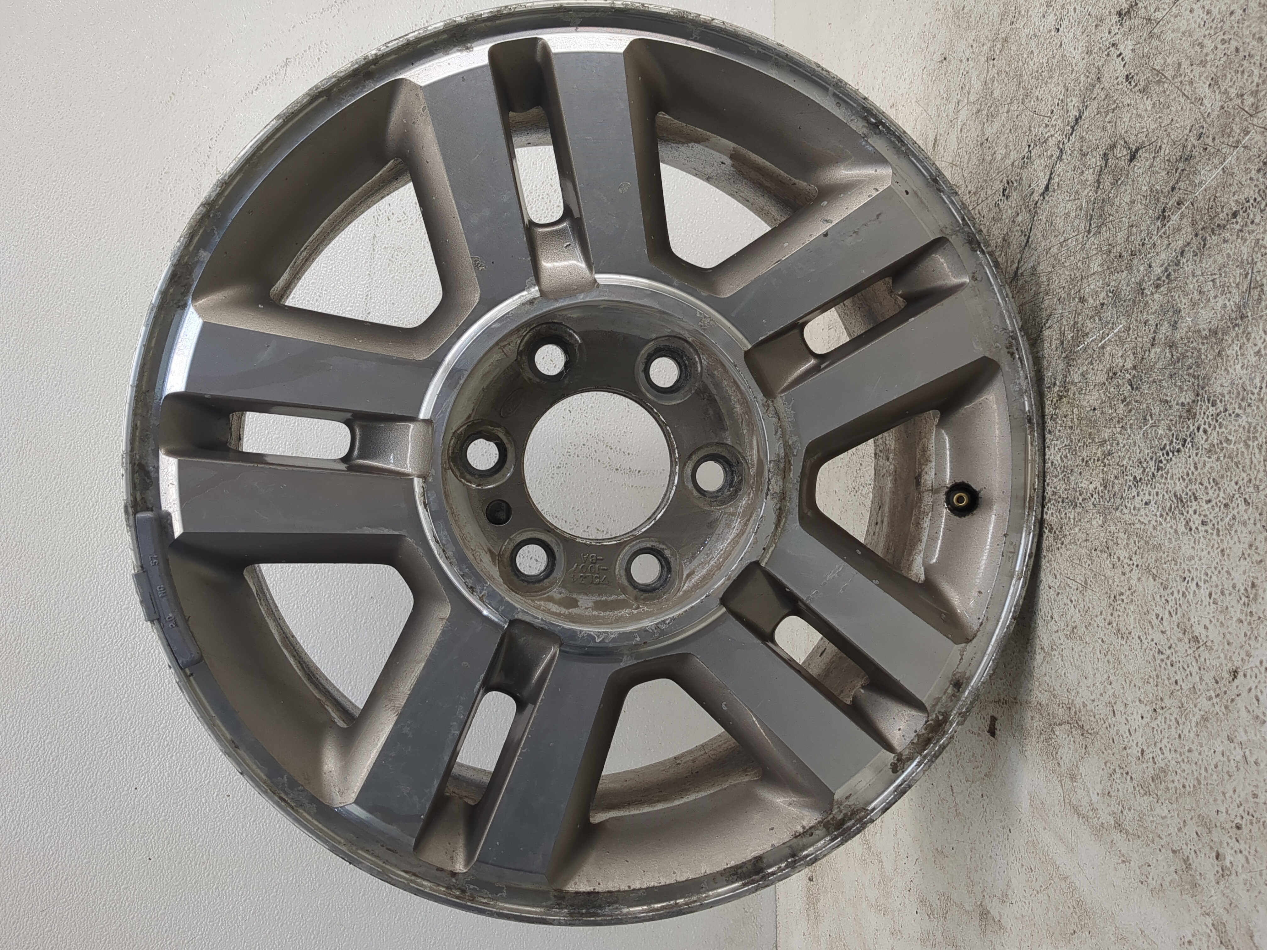 2004-2008 Ford F-150 Oem Wheel Rim 1187584 - Oemusedautoparts1.com
