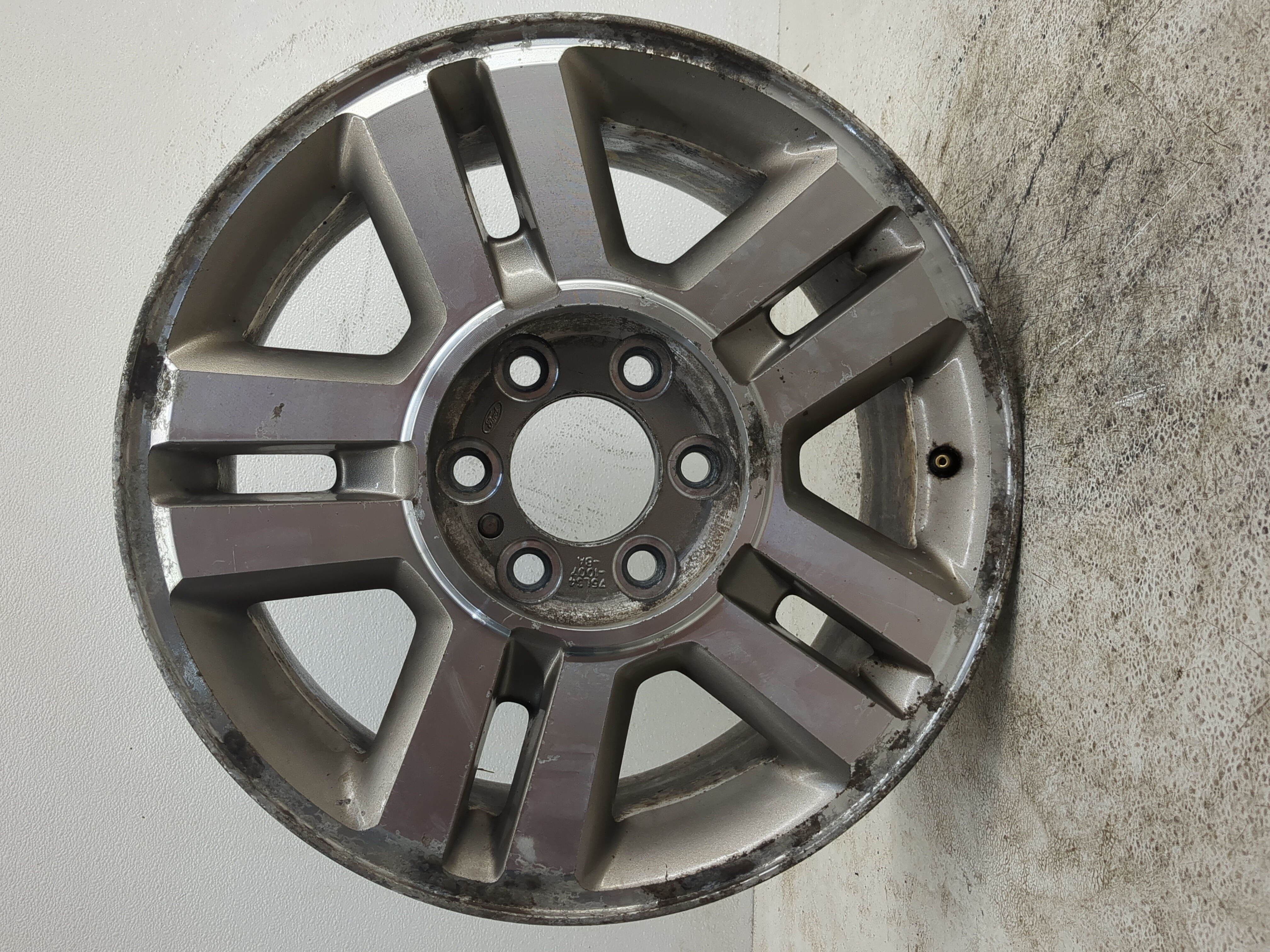 2005-2008 Ford F-150 Oem Wheel Rim 1188531 - Oemusedautoparts1.com