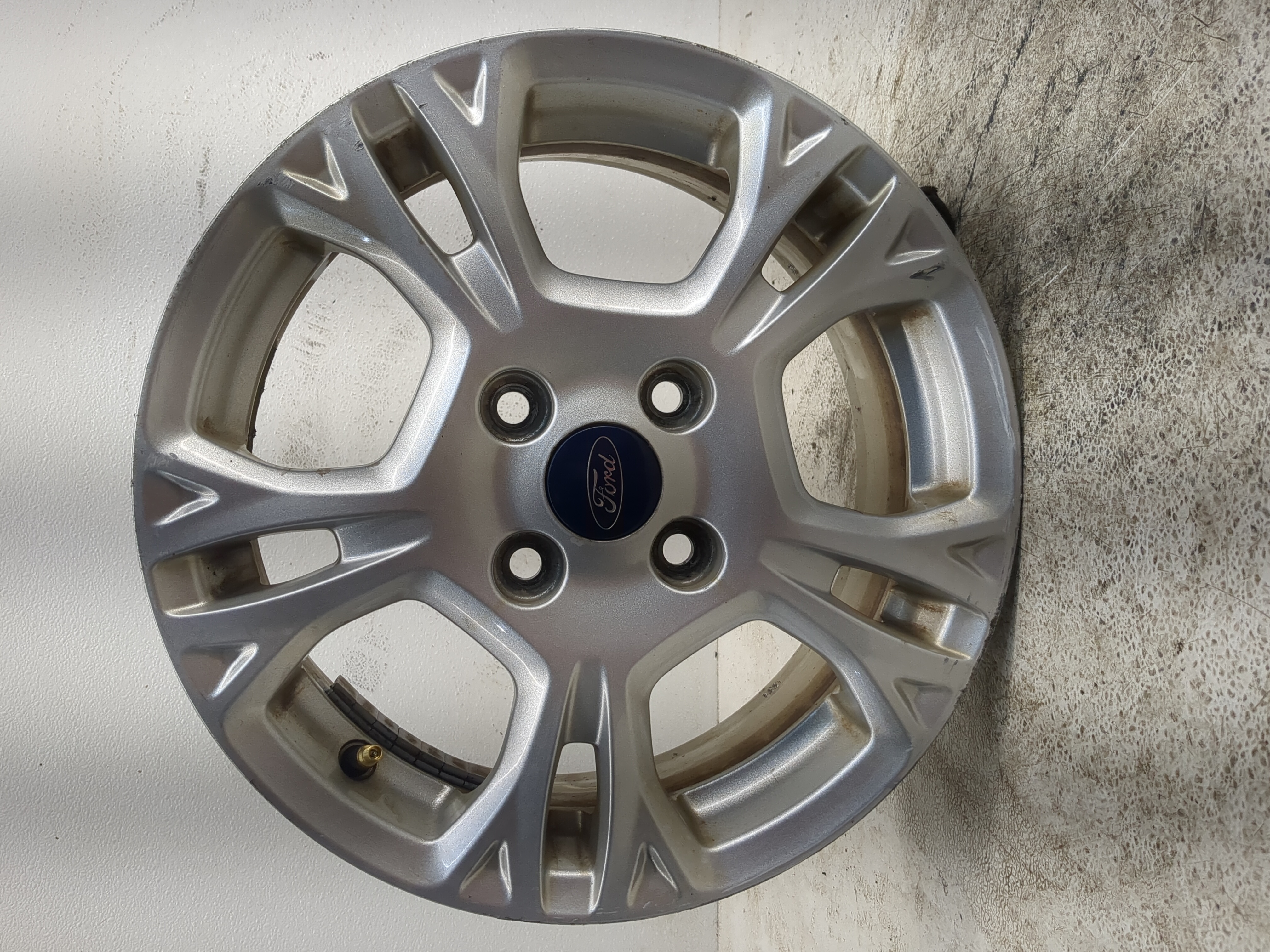 2014-2016 Ford Fiesta Oem Wheel Rim 1188535 - Oemusedautoparts1.com