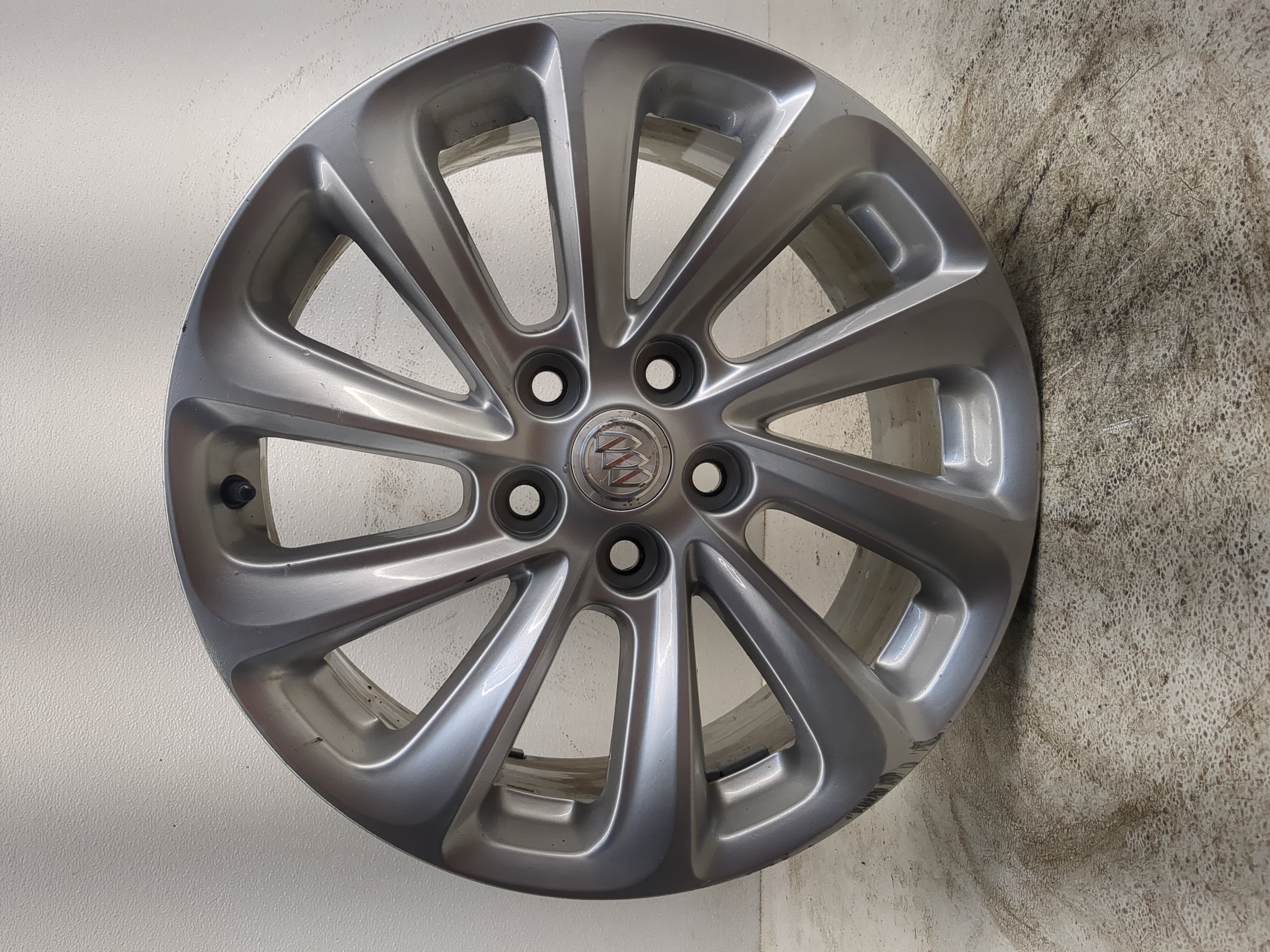 2014-2016 Buick Lacrosse Oem Wheel Rim 1188537 - Oemusedautoparts1.com