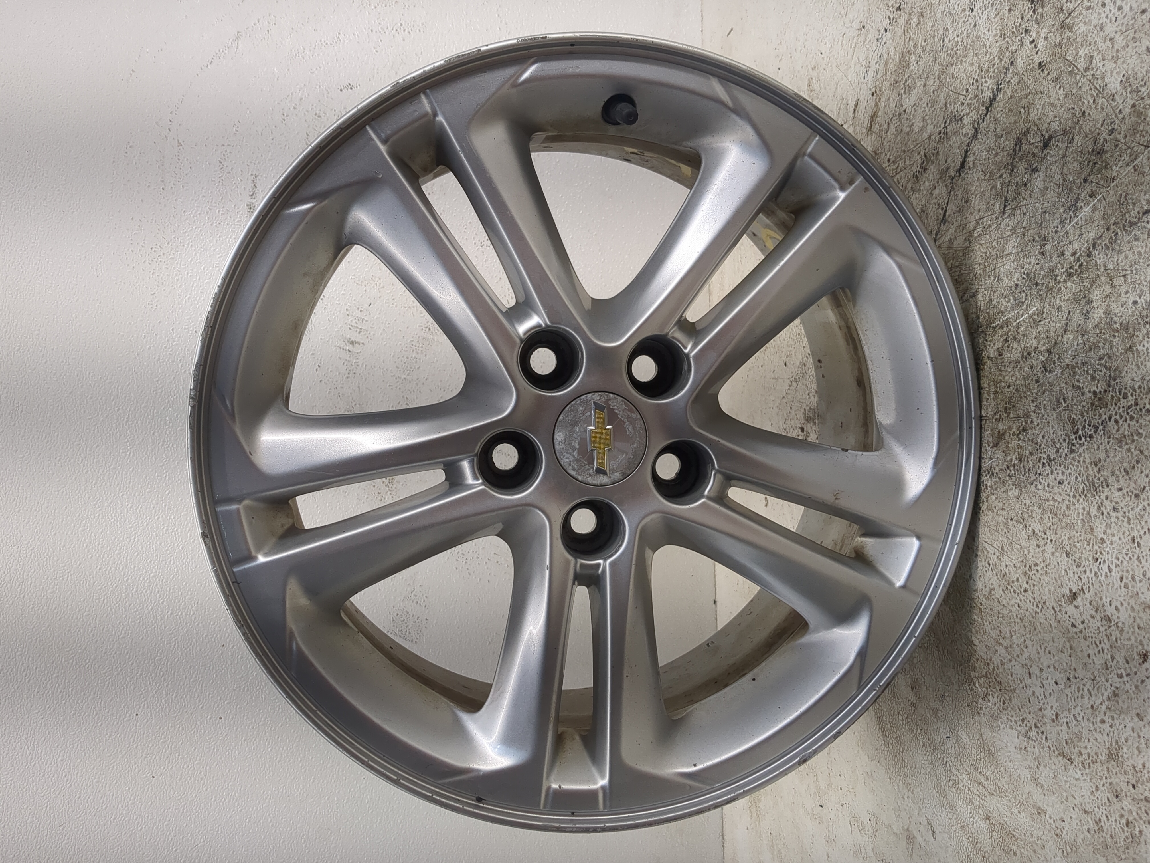 2016-2018 Chevrolet Cruze Oem Wheel Rim 1188539 - Oemusedautoparts1.com