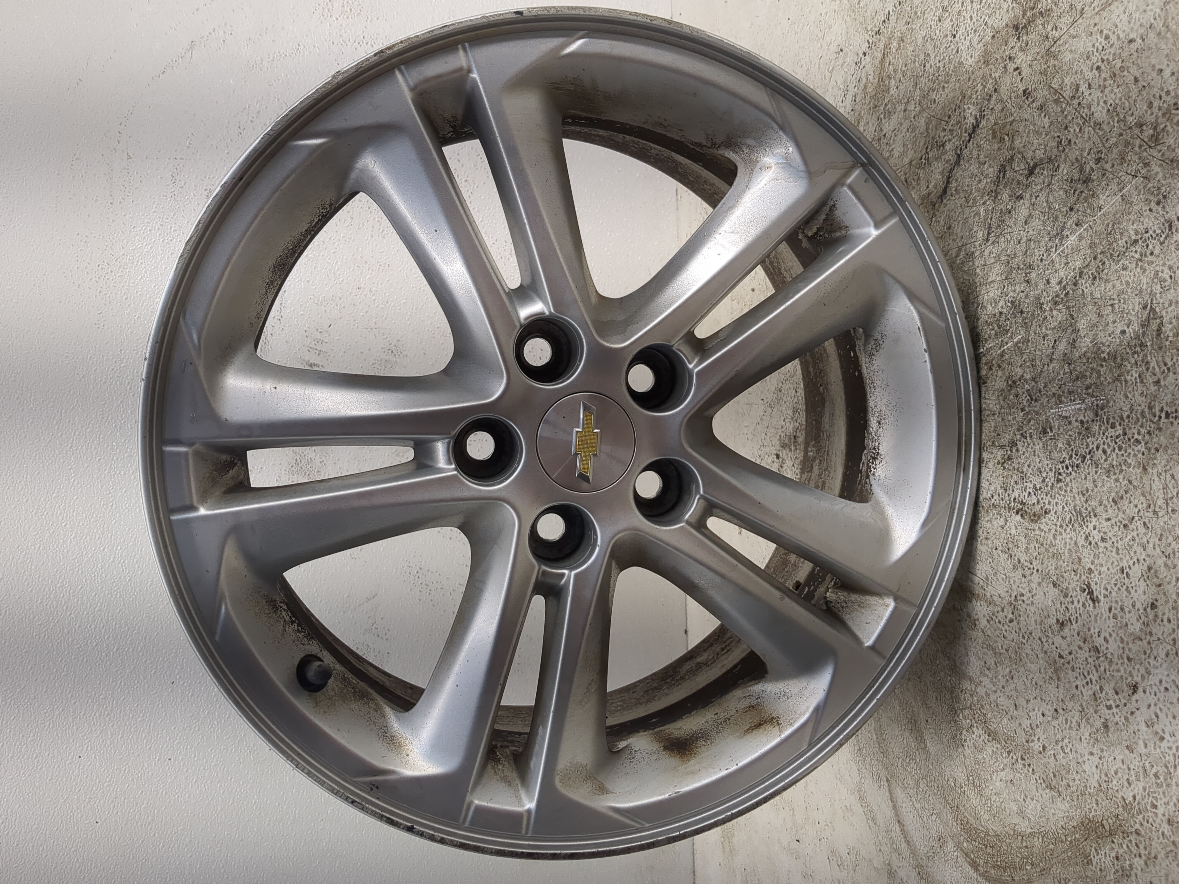 2016-2018 Chevrolet Cruze Oem Wheel Rim 1188541 - Oemusedautoparts1.com