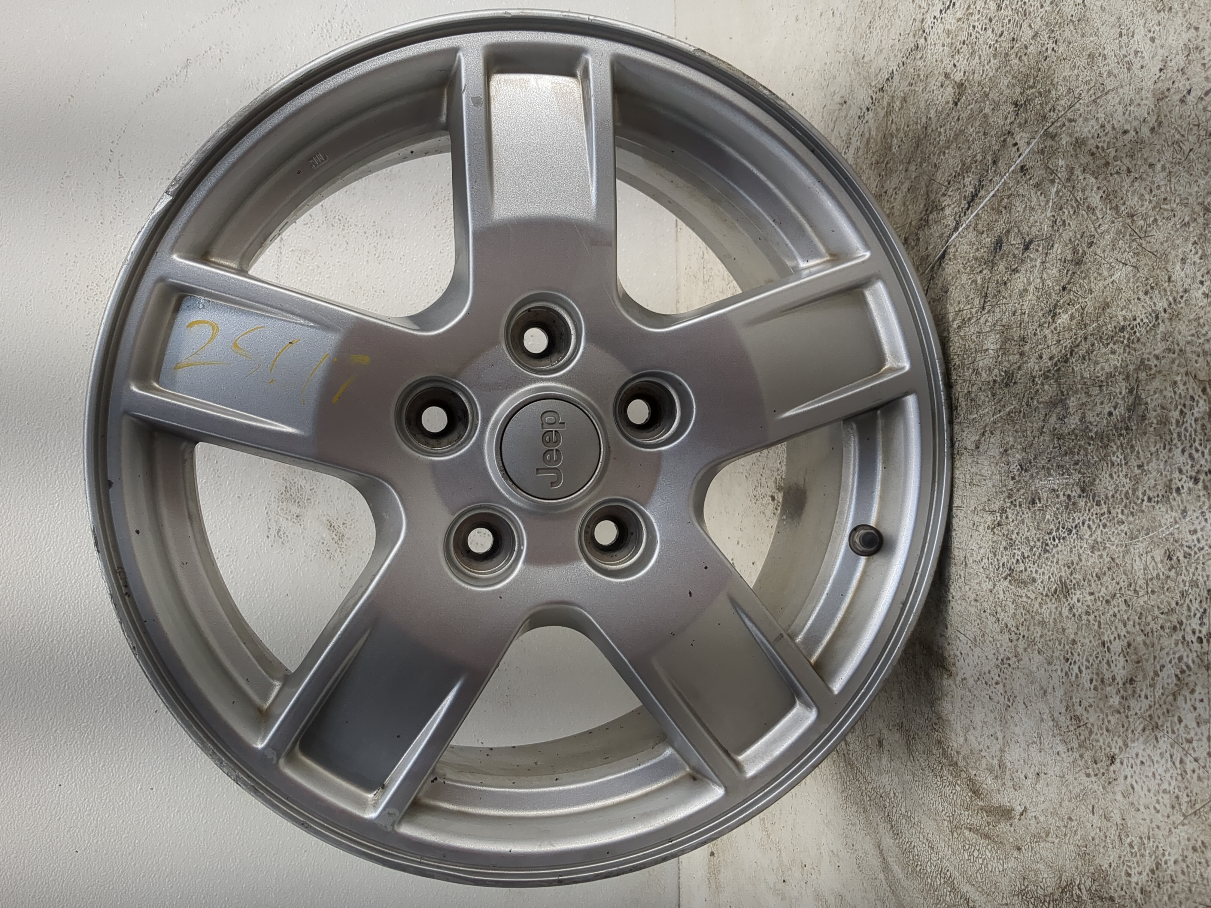 Jeep Cherokee Oem Wheel Rim 1188732 - Oemusedautoparts1.com