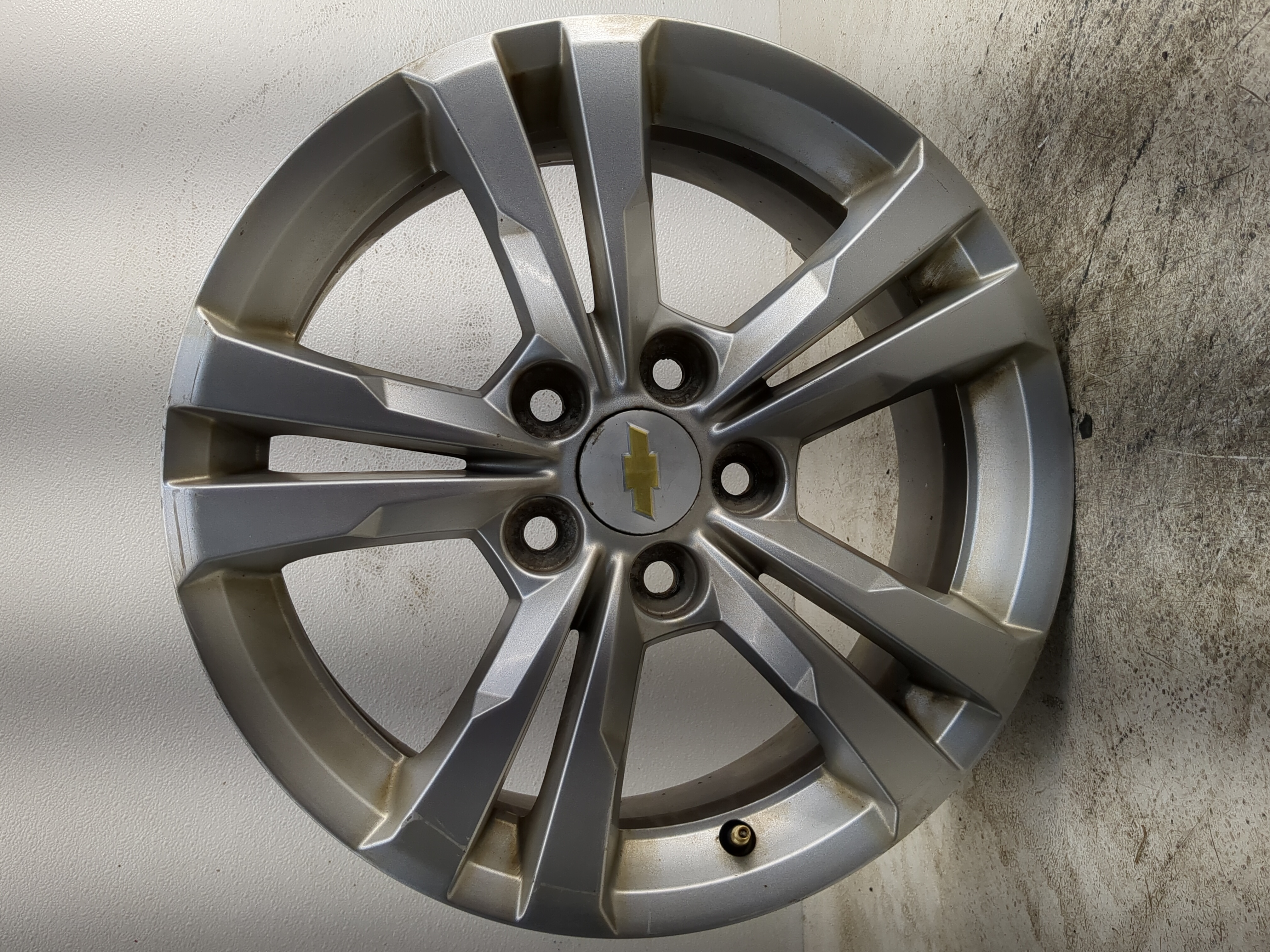 2010-2017 Chevrolet Equinox Oem Wheel Rim 1189422 - Oemusedautoparts1.com