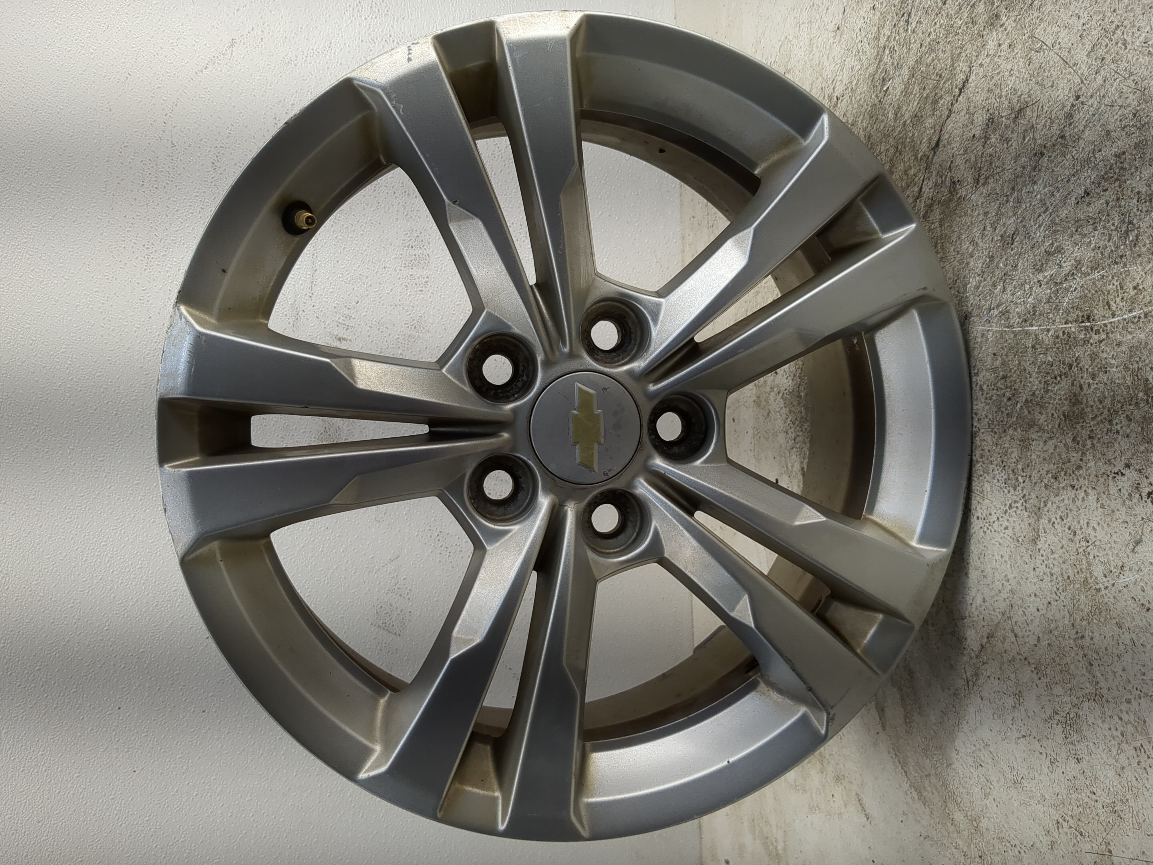 2010-2017 Chevrolet Equinox Oem Wheel Rim 1189423 - Oemusedautoparts1.com