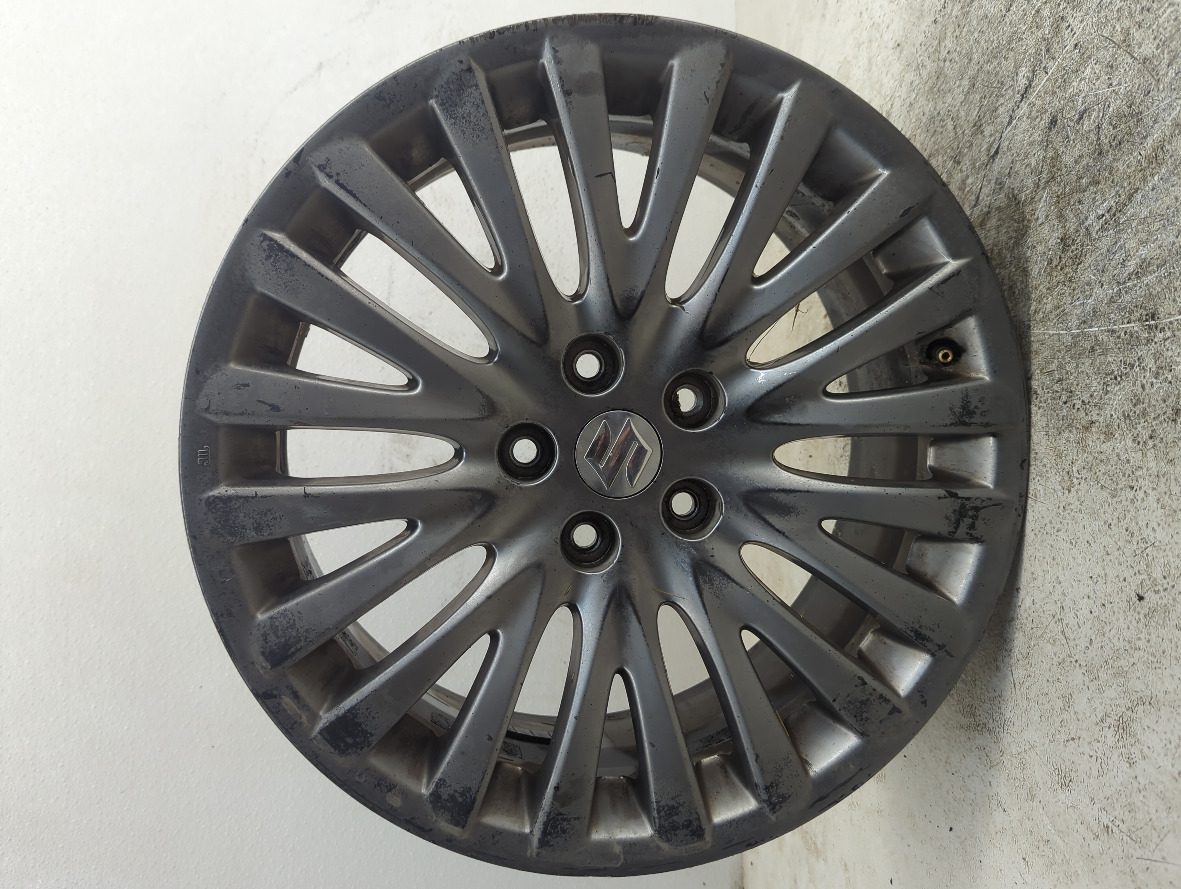 2010-2013 Suzuki Kizashi Oem Wheel Rim 1189434 - Oemusedautoparts1.com