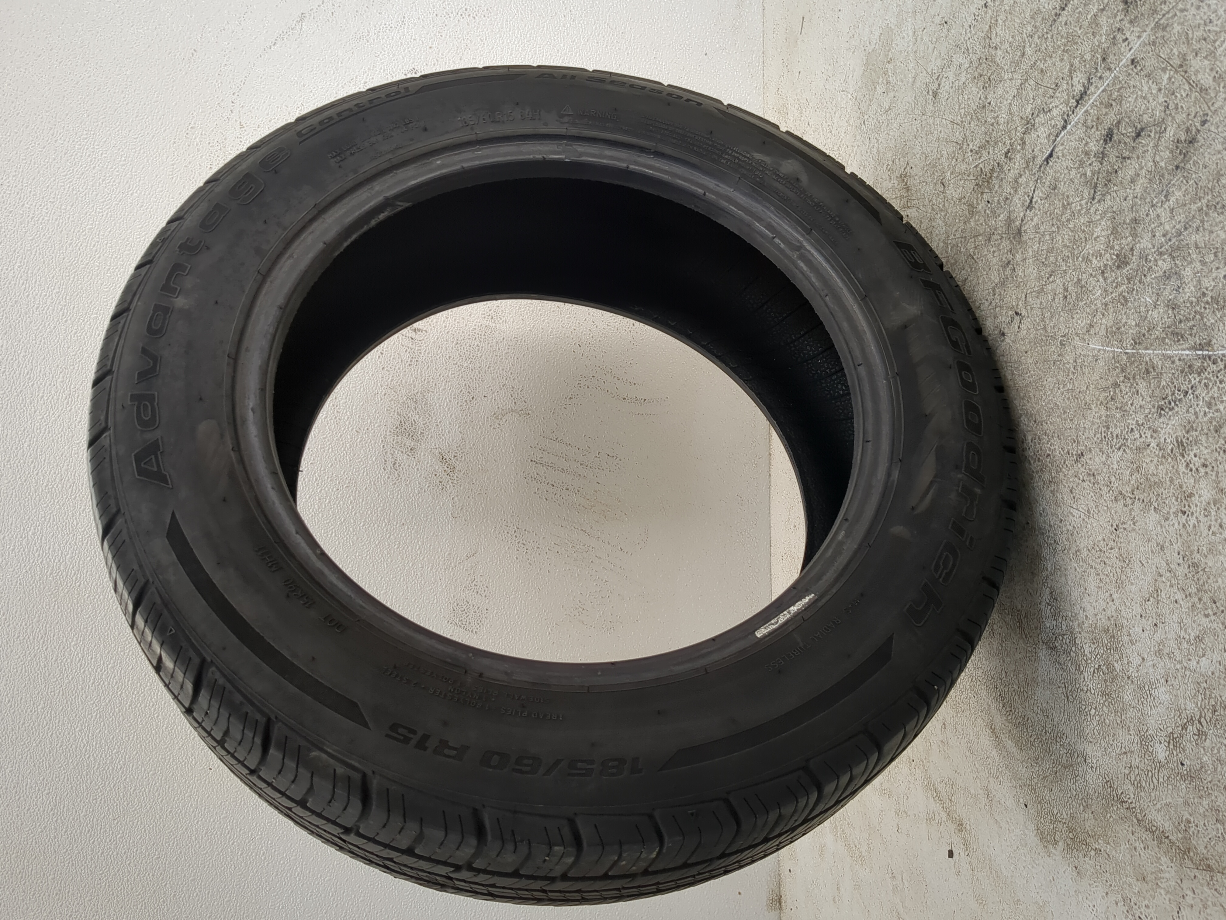 Used Tire 185/60R15 BFGOODRICH ADVANTAGE CONTROL ALL SEASON 84H - 6.5/32 - Oemusedautoparts1.com