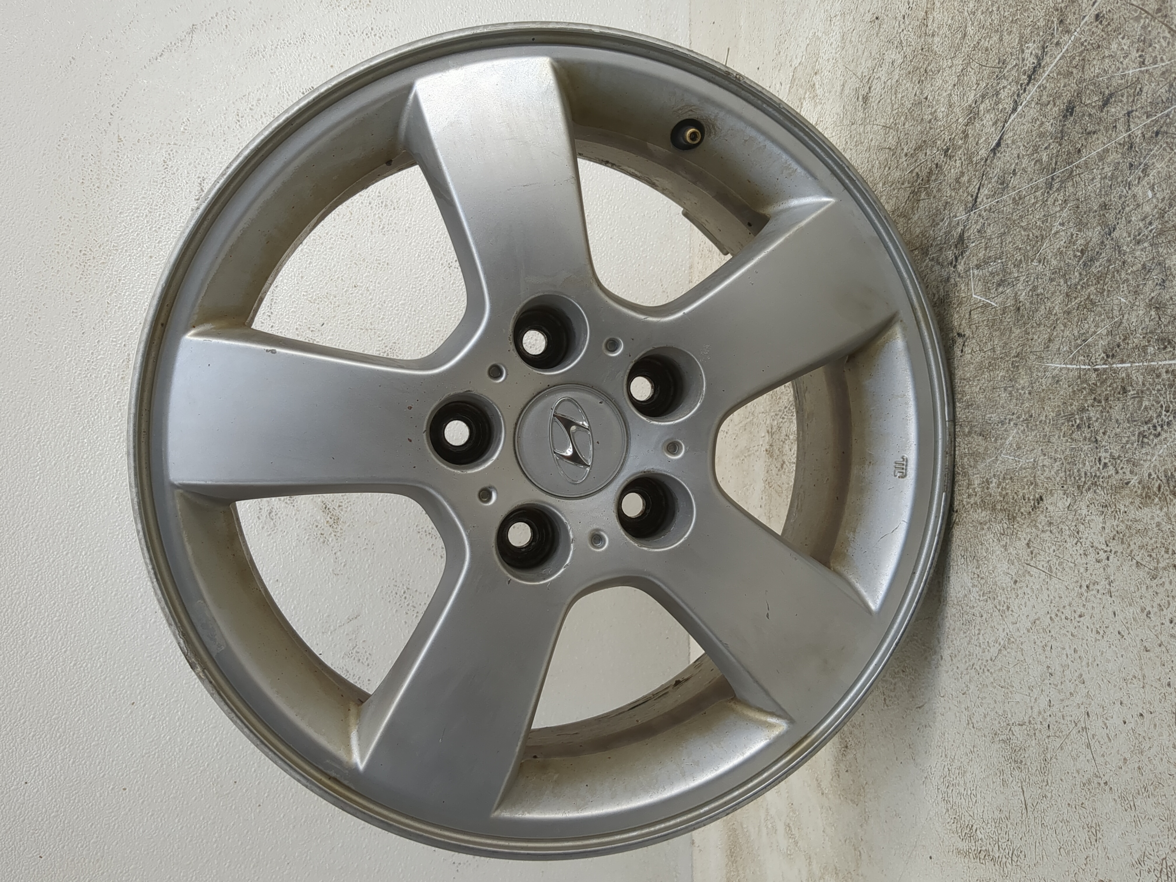 2005-2009 Hyundai Tucson Oem Wheel Rim 1191781 - Oemusedautoparts1.com