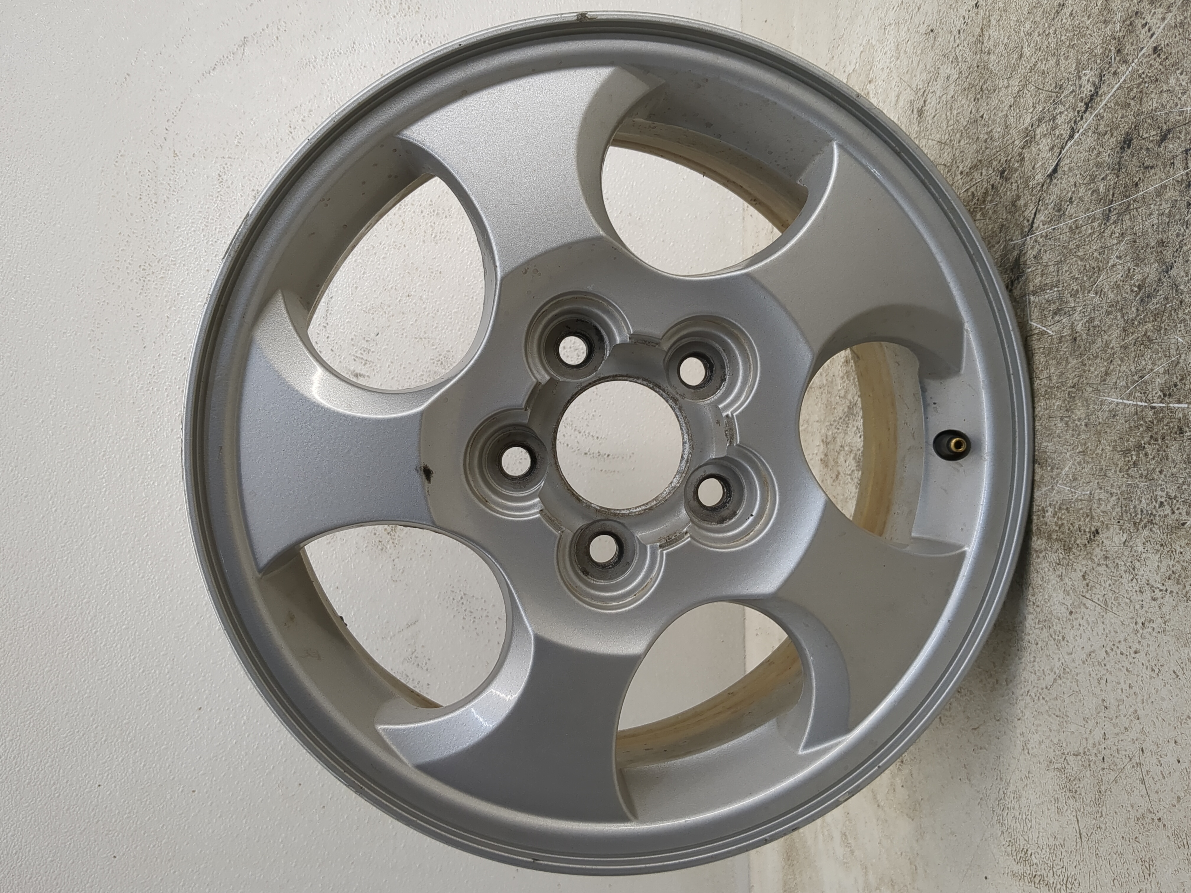 2002-2004 Saturn Vue Oem Wheel Rim 1191783 - Oemusedautoparts1.com