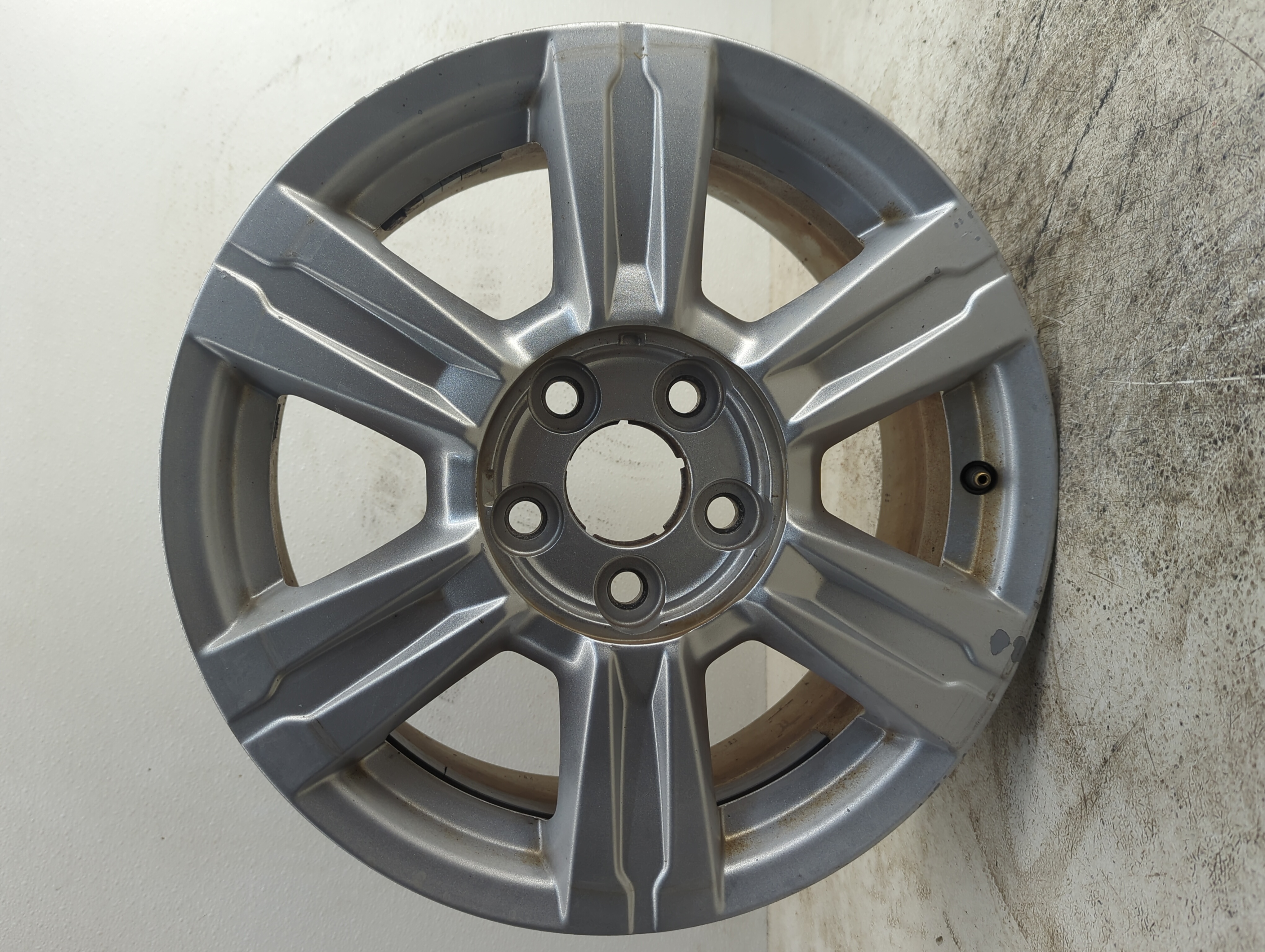 2014-2015 Gmc Terrain Oem Wheel Rim 1193068 - Oemusedautoparts1.com