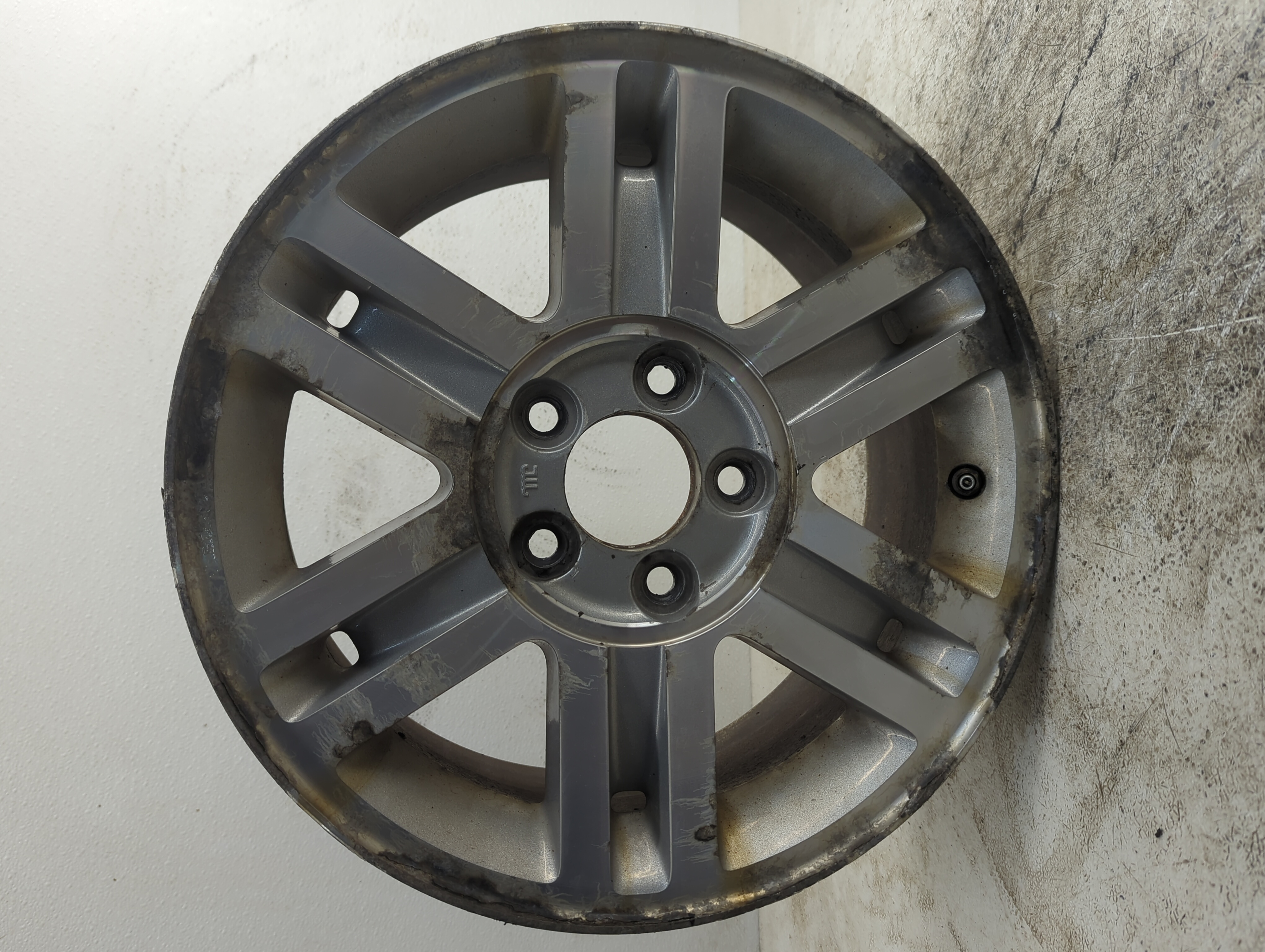 2002-2005 Mercury Mountaineer Oem Wheel Rim 1194433 - Oemusedautoparts1.com