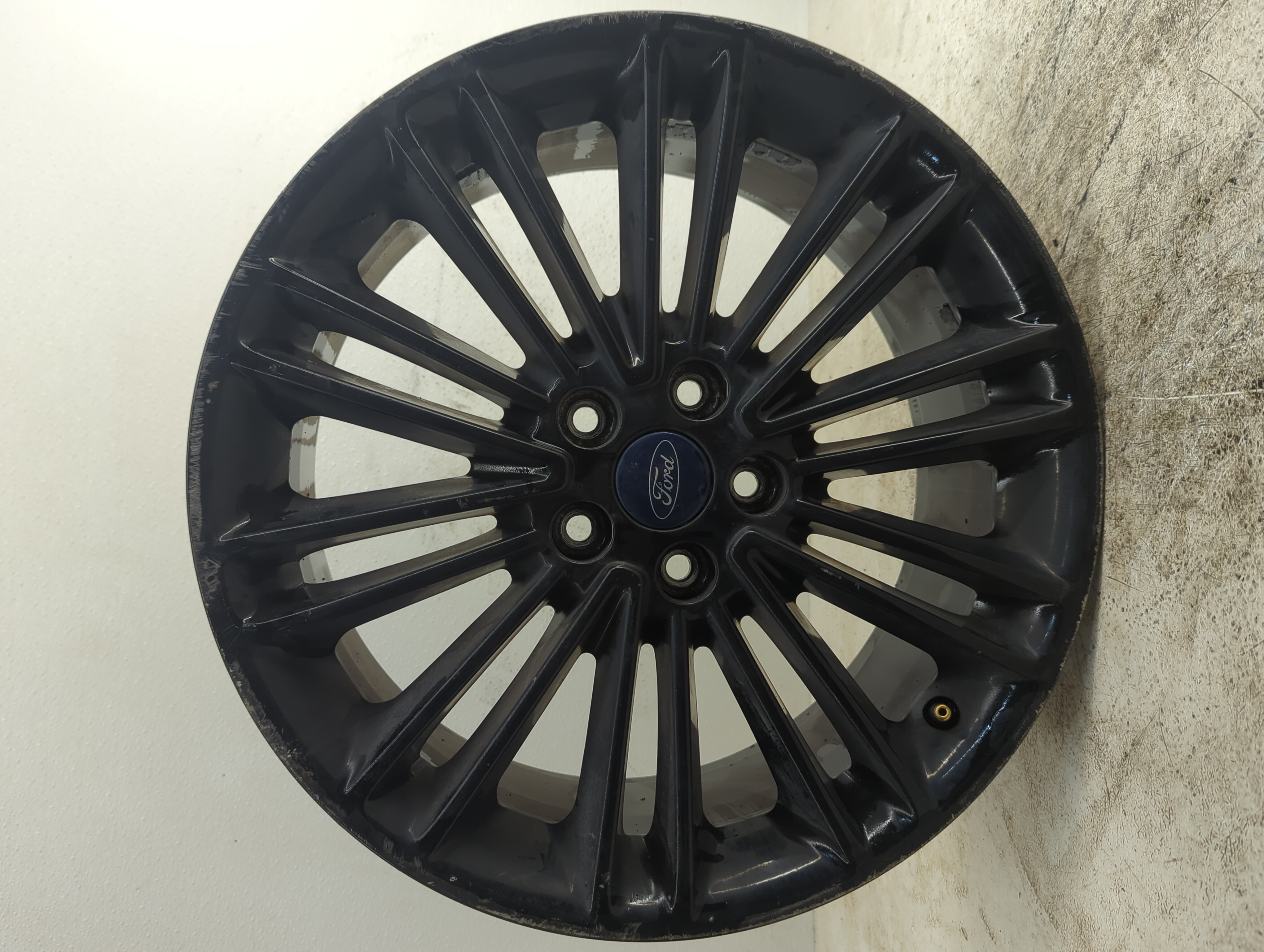 2013-2016 Ford Fusion Oem Wheel Rim 1194876 - Oemusedautoparts1.com