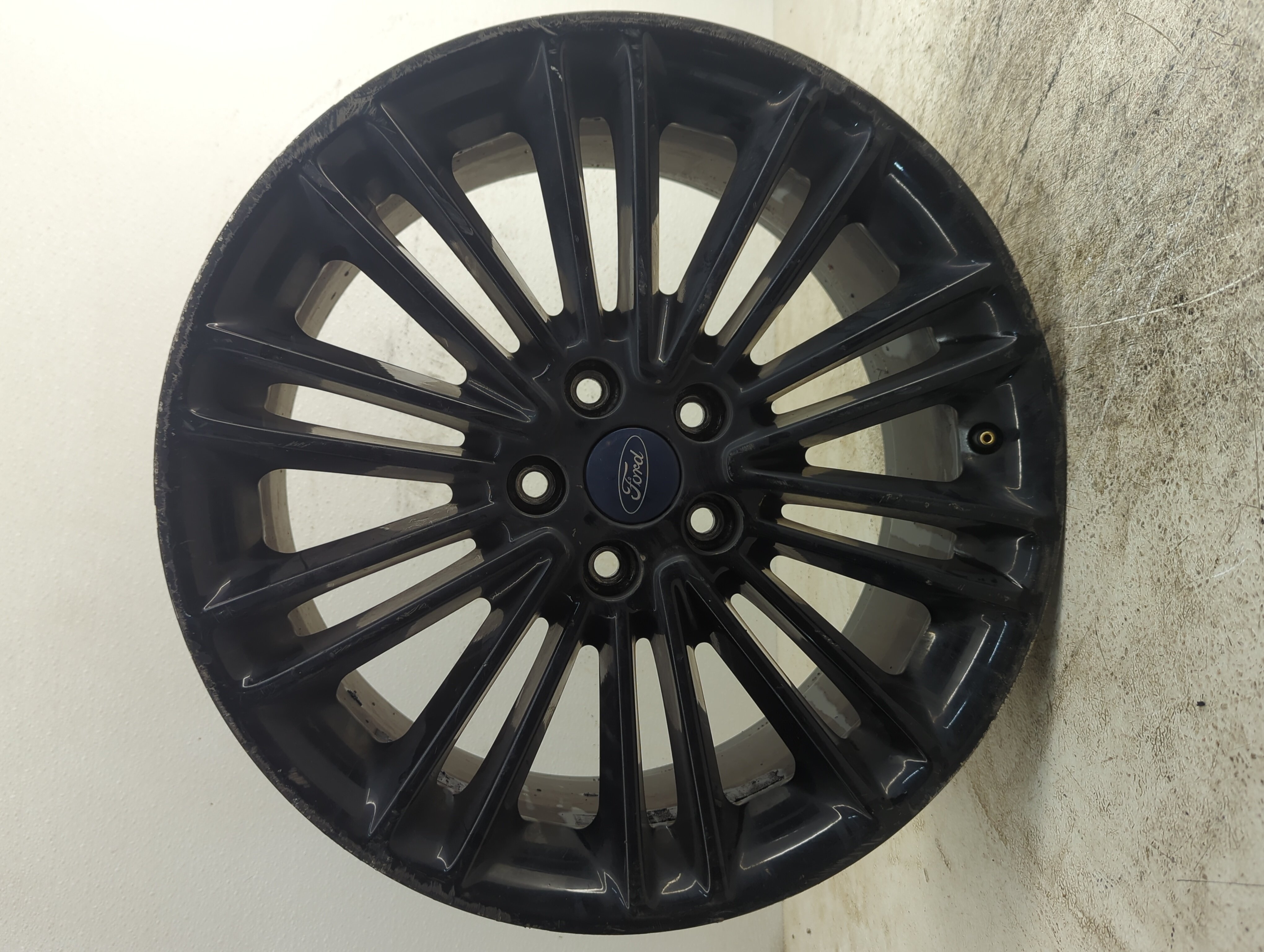 2013-2016 Ford Fusion Oem Wheel Rim 1194877 - Oemusedautoparts1.com